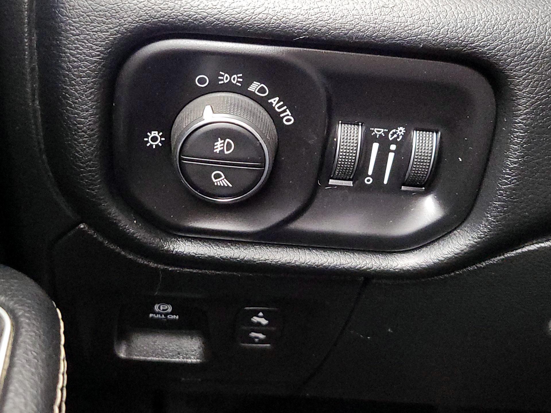 Thumbnail: 2022 RAM 1500 - 13