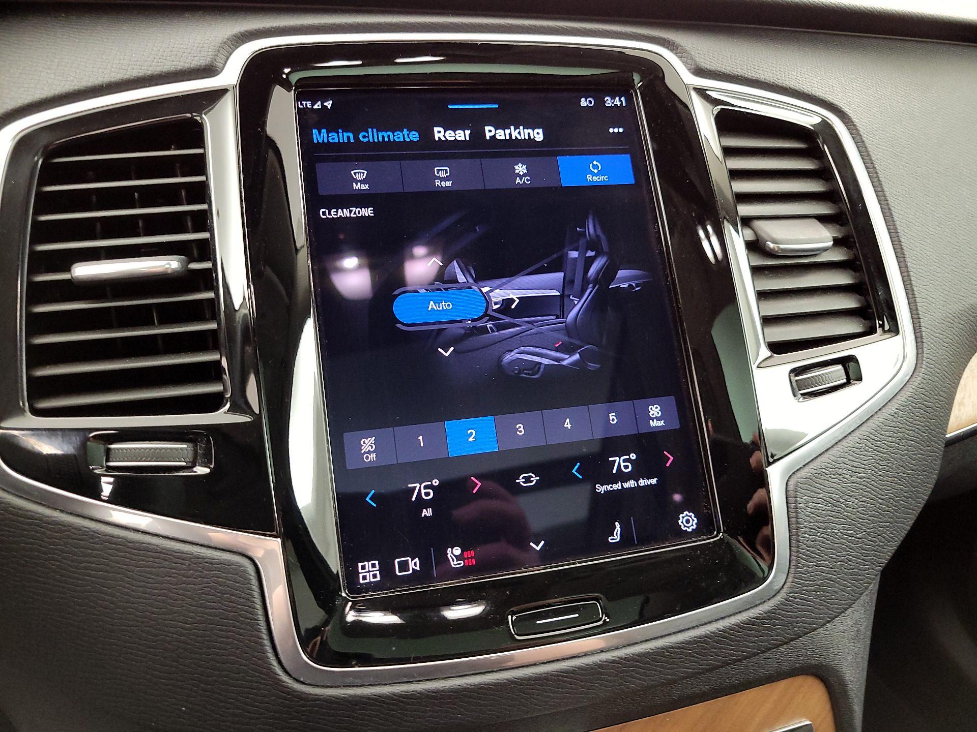 Thumbnail: 2023 Volvo XC90 - 17