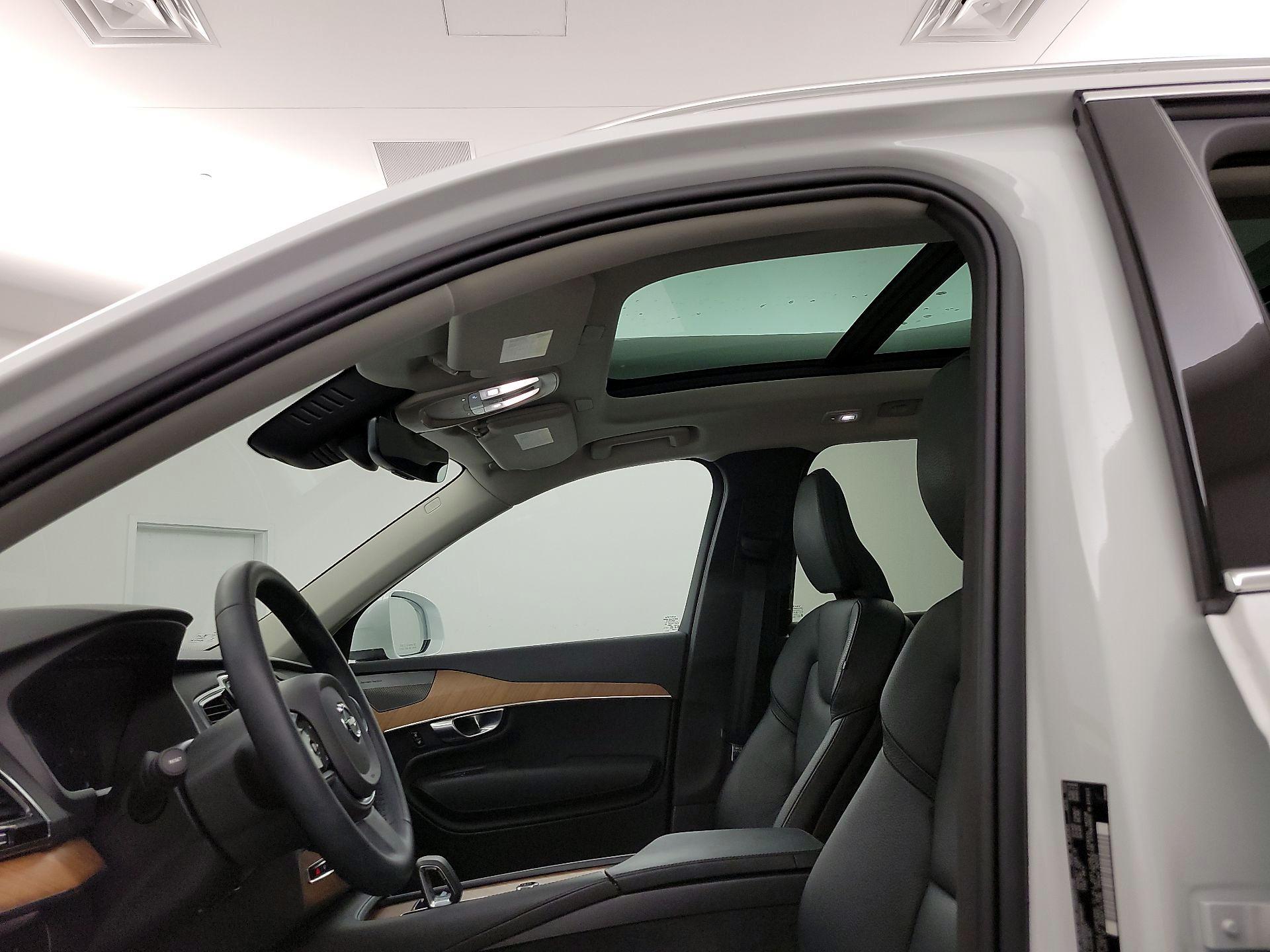 Thumbnail: 2023 Volvo XC90 - 20