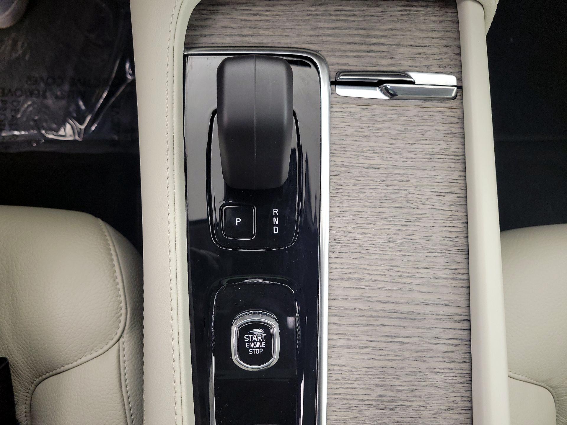 Thumbnail: 2024 Volvo XC90 - 17