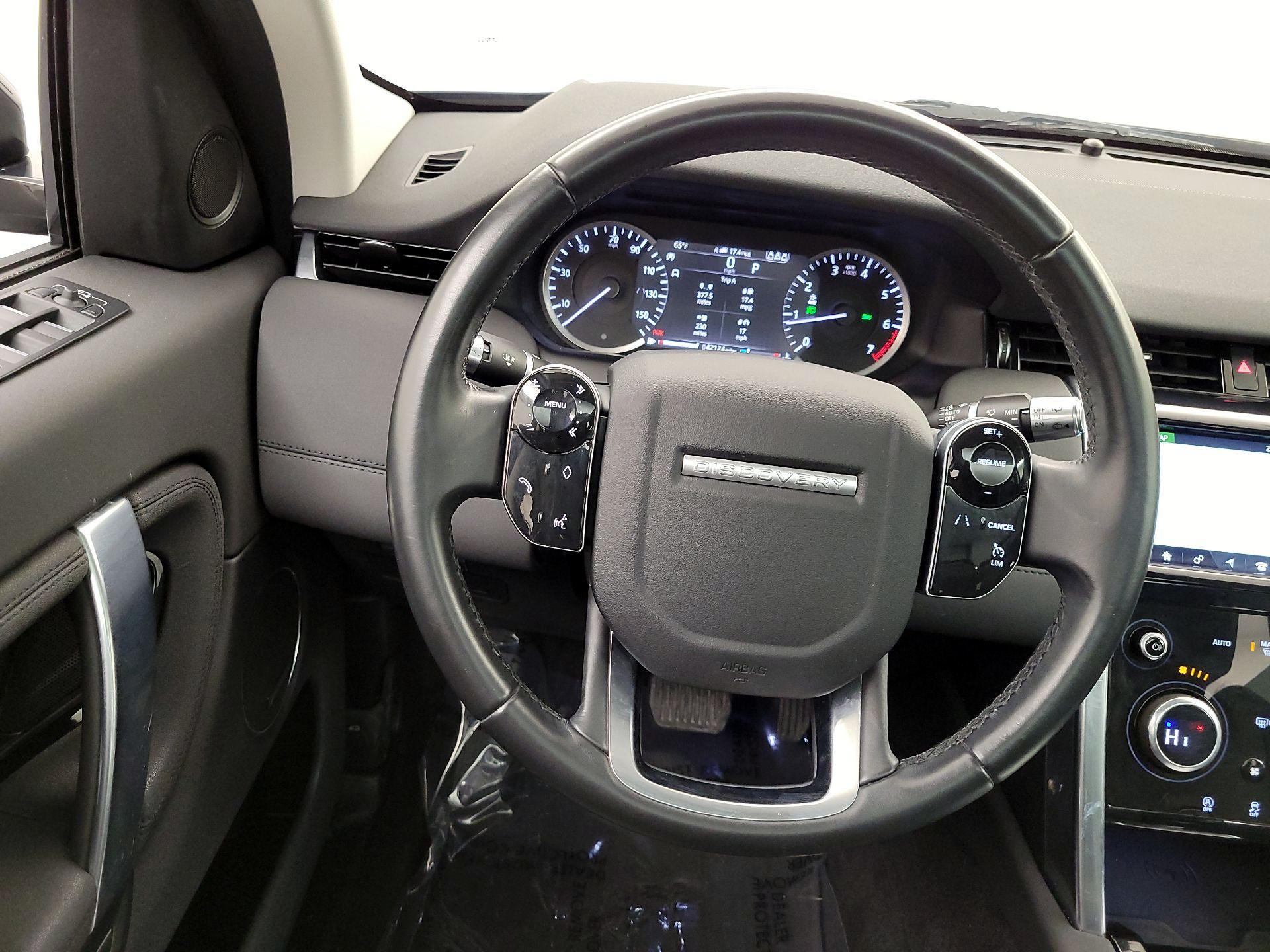 Thumbnail: 2020 Land Rover Discovery Sport - 10