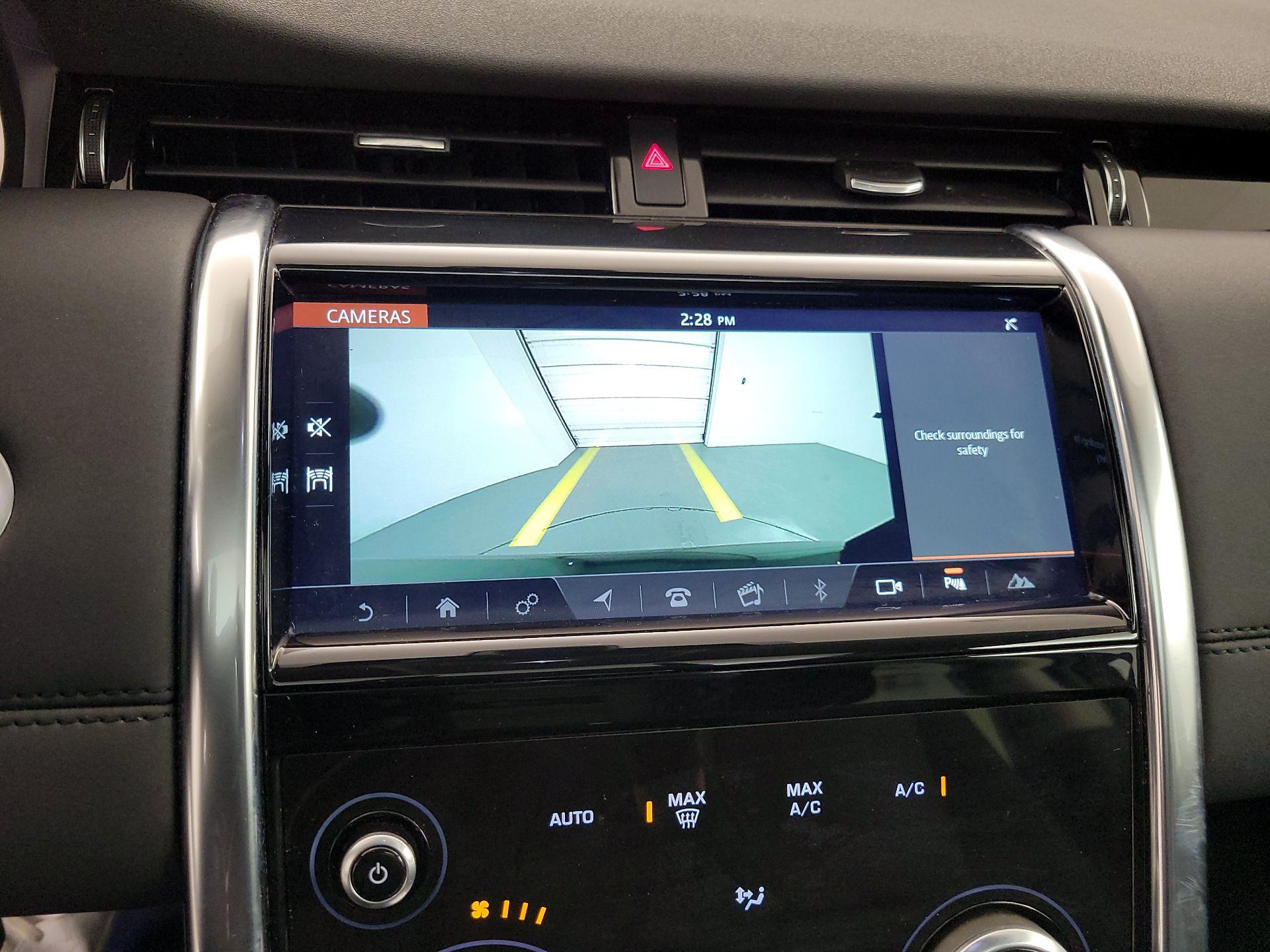 Thumbnail: 2020 Land Rover Discovery Sport - 14