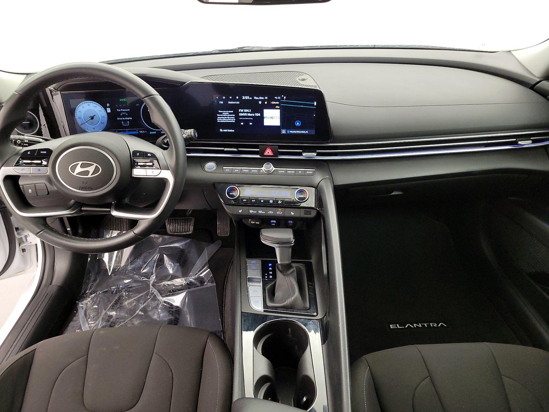 Thumbnail: 2024 Hyundai Elantra - 9