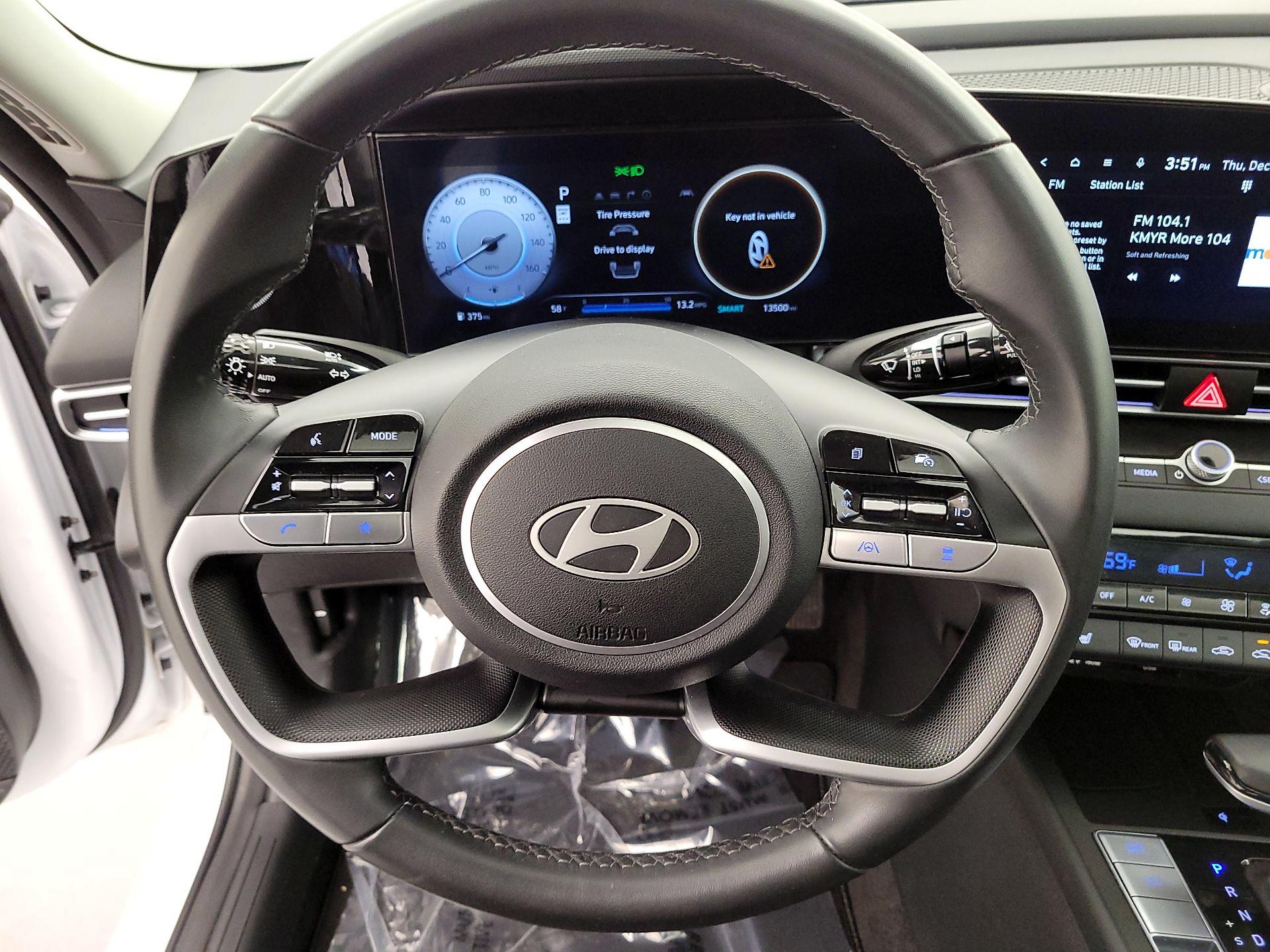 Thumbnail: 2024 Hyundai Elantra - 10