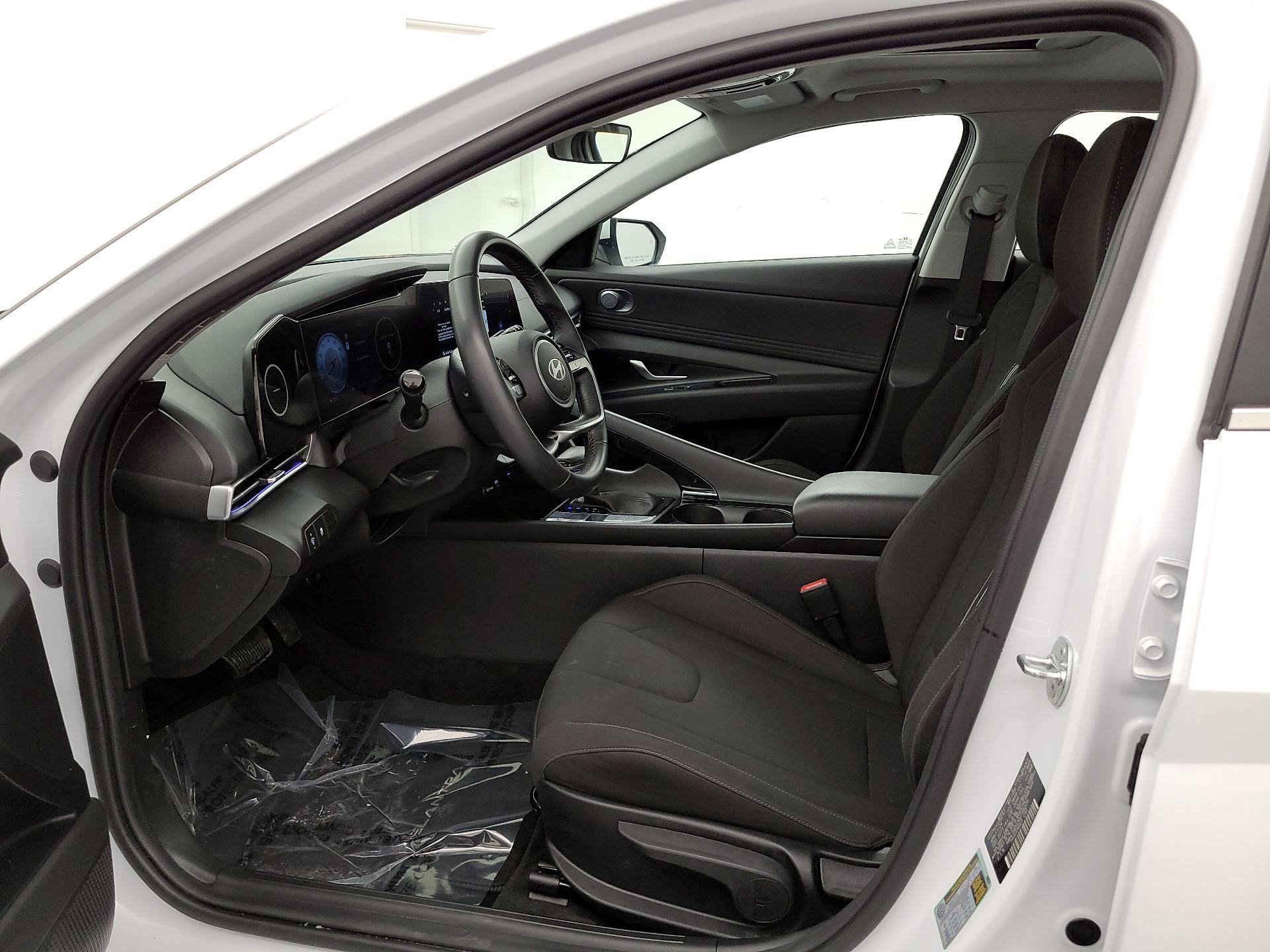 Thumbnail: 2024 Hyundai Elantra - 11