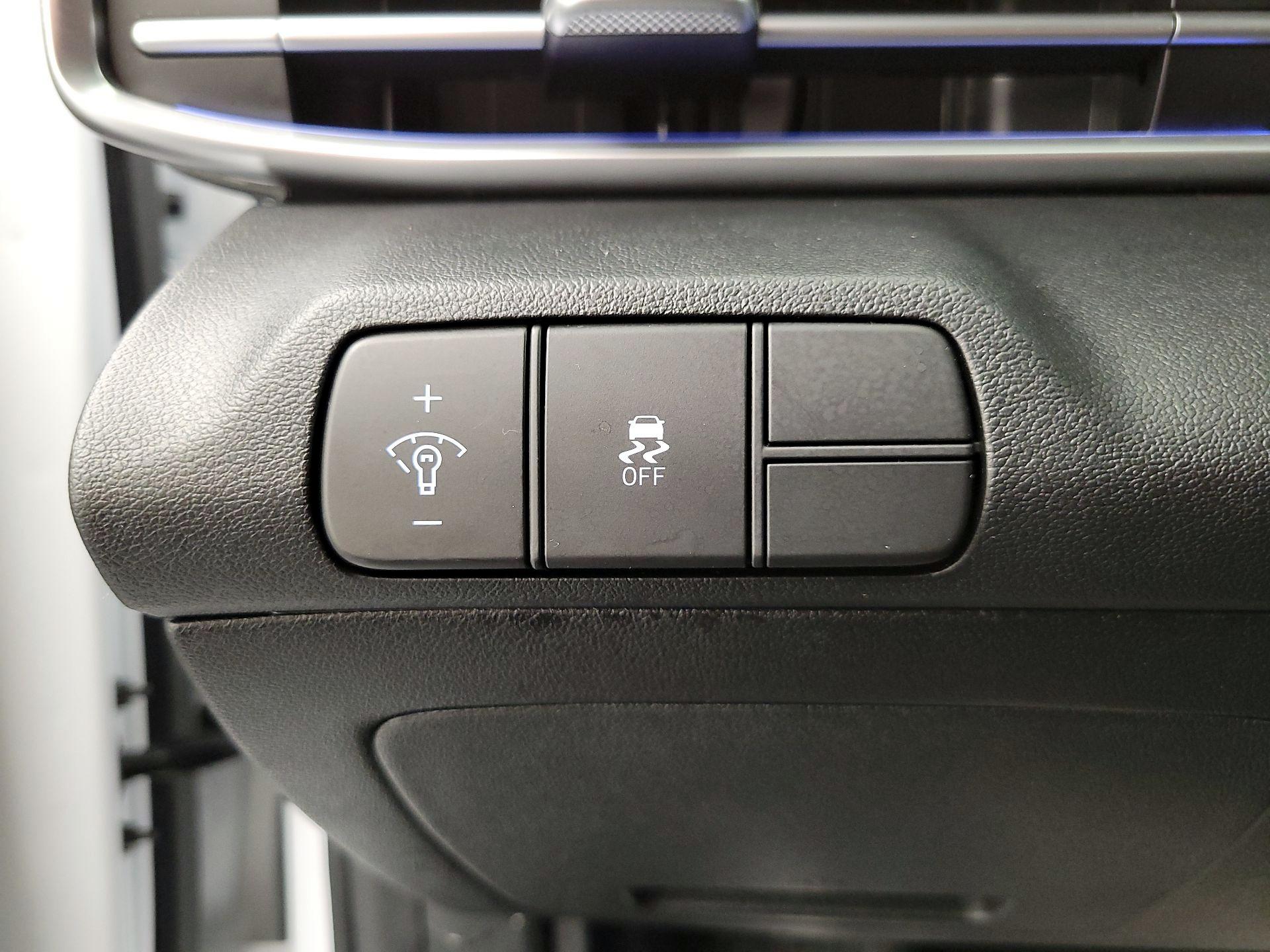 Thumbnail: 2024 Hyundai Elantra - 13