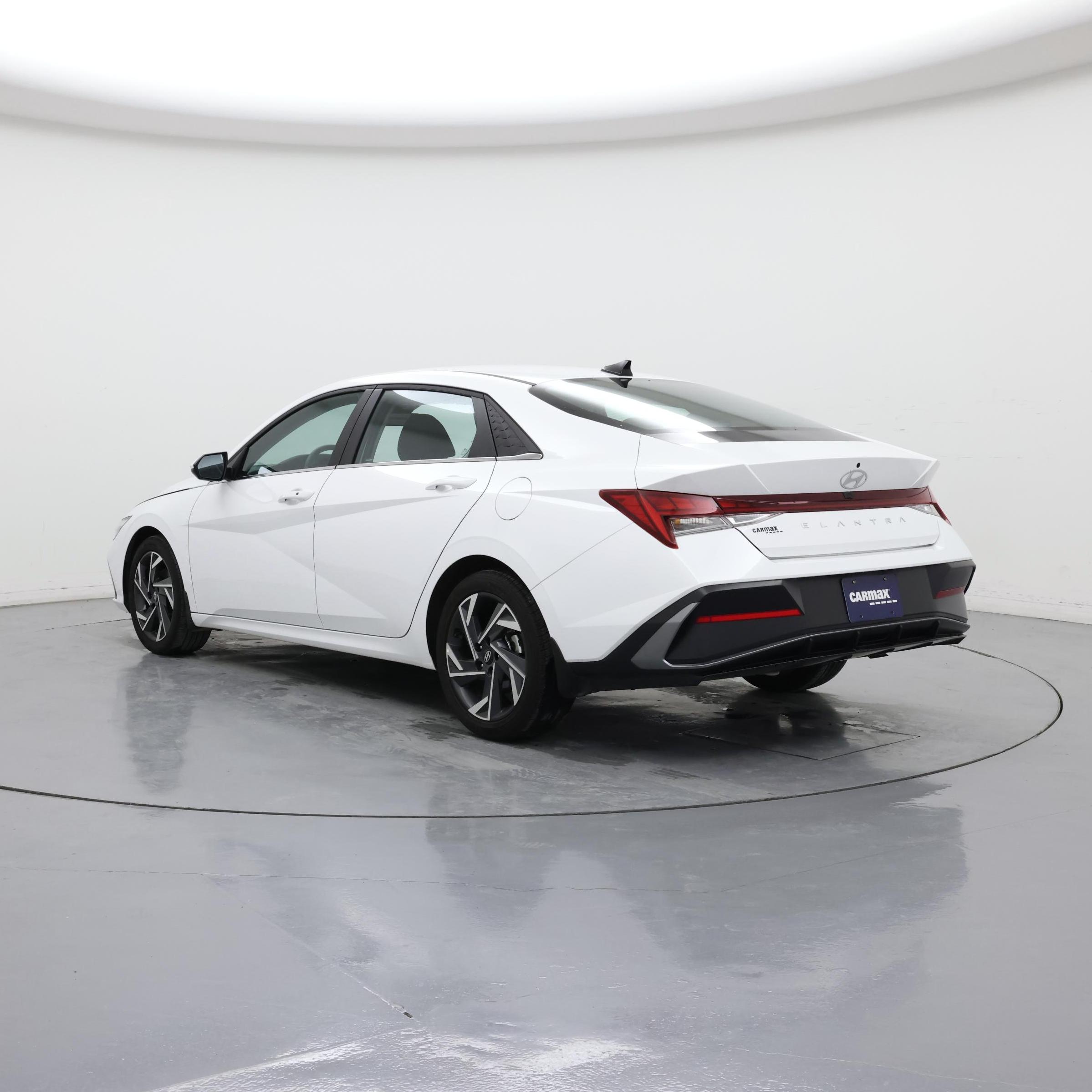 Thumbnail: 2024 Hyundai Elantra - 2