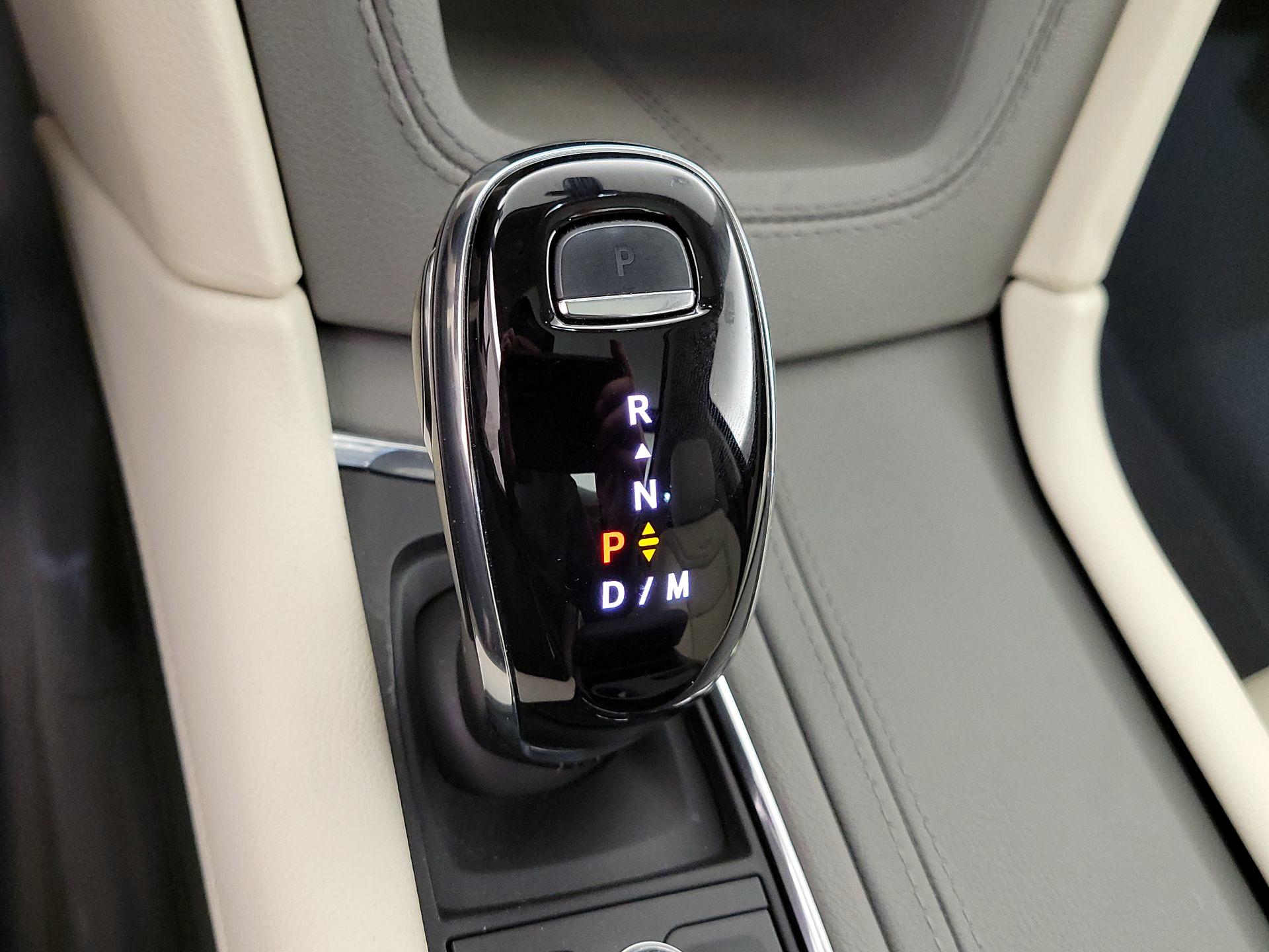 Thumbnail: 2023 Cadillac XT6 - 18