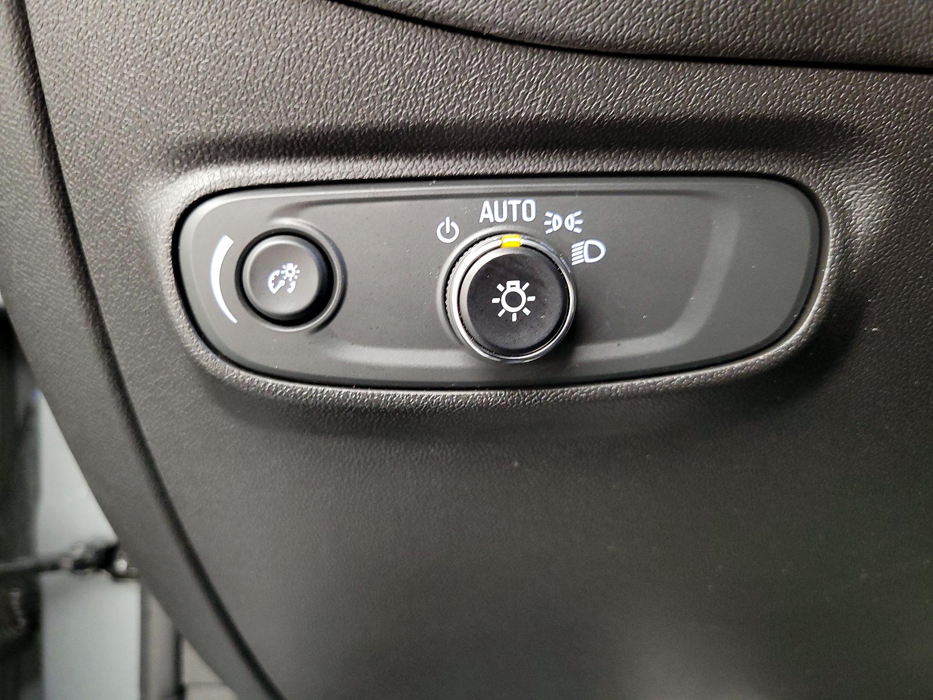 Thumbnail: 2023 Chevrolet Equinox - 13