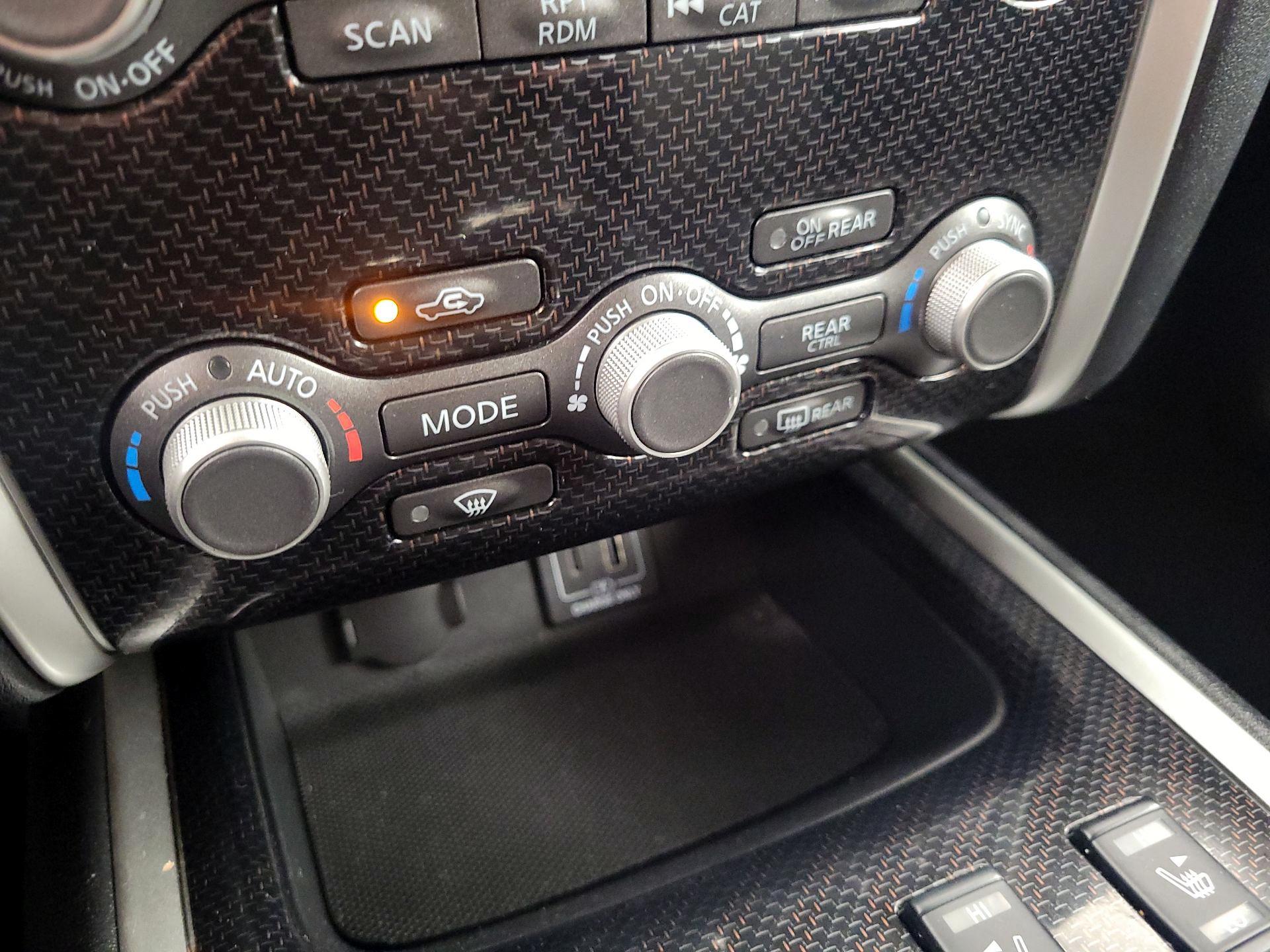 Thumbnail: 2020 Nissan Pathfinder - 17