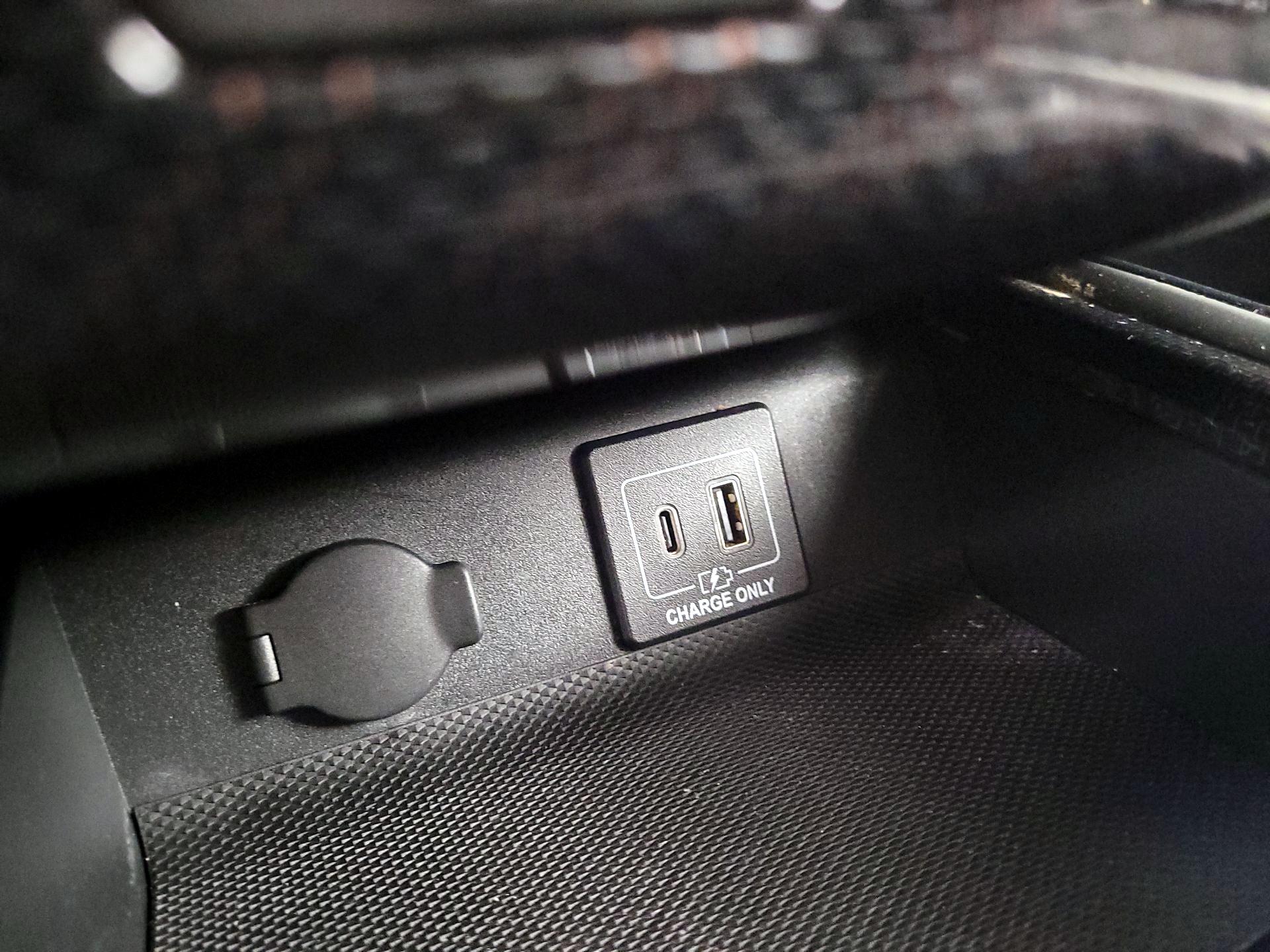 Thumbnail: 2020 Nissan Pathfinder - 19