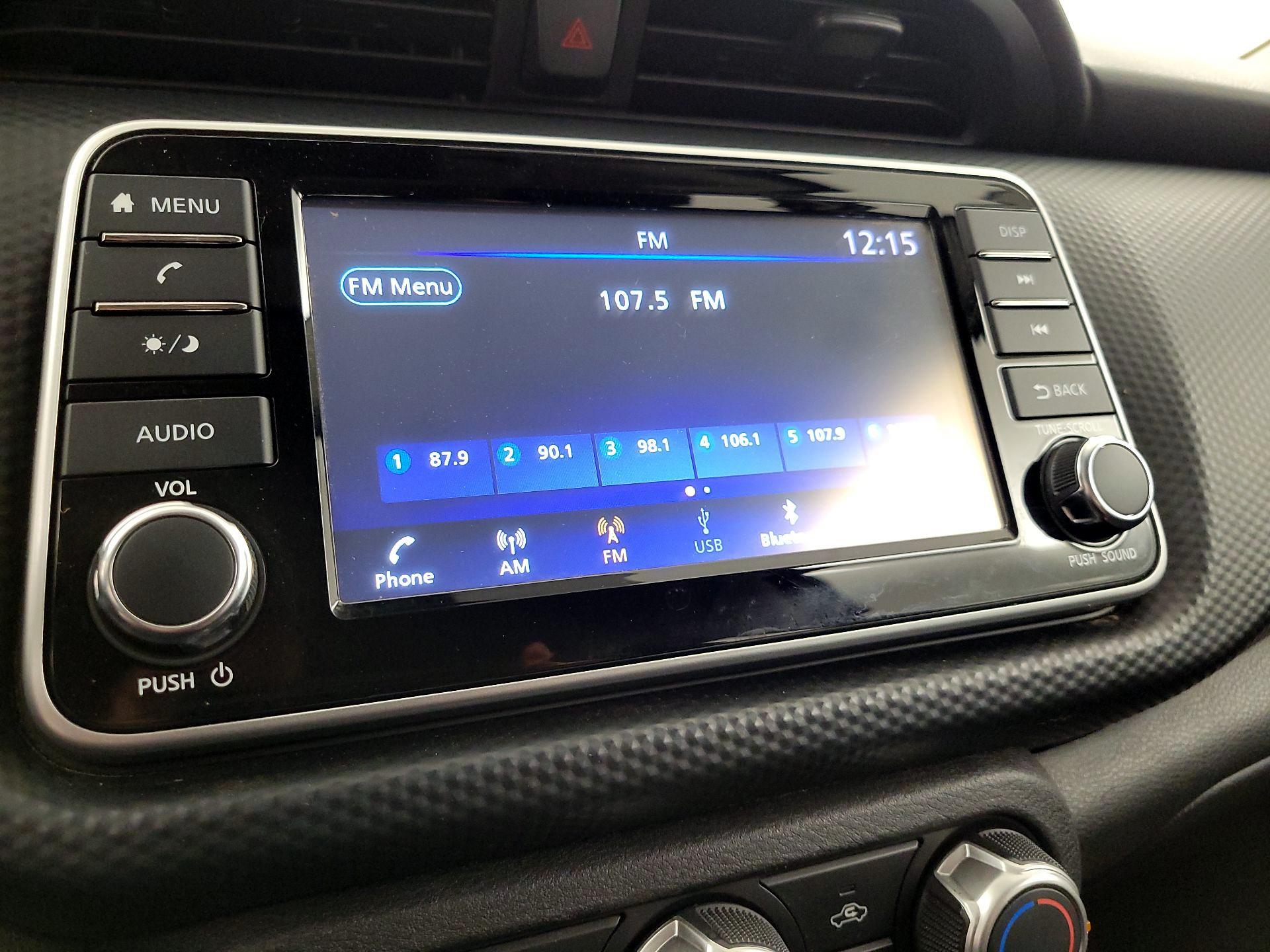 Thumbnail: 2021 Nissan Kicks - 15