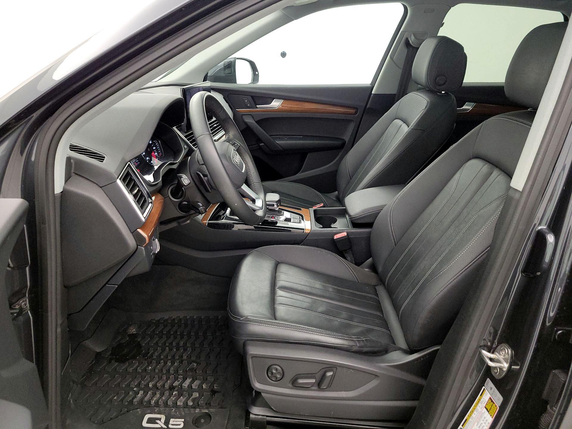 Thumbnail: 2023 Audi Q5 - 11