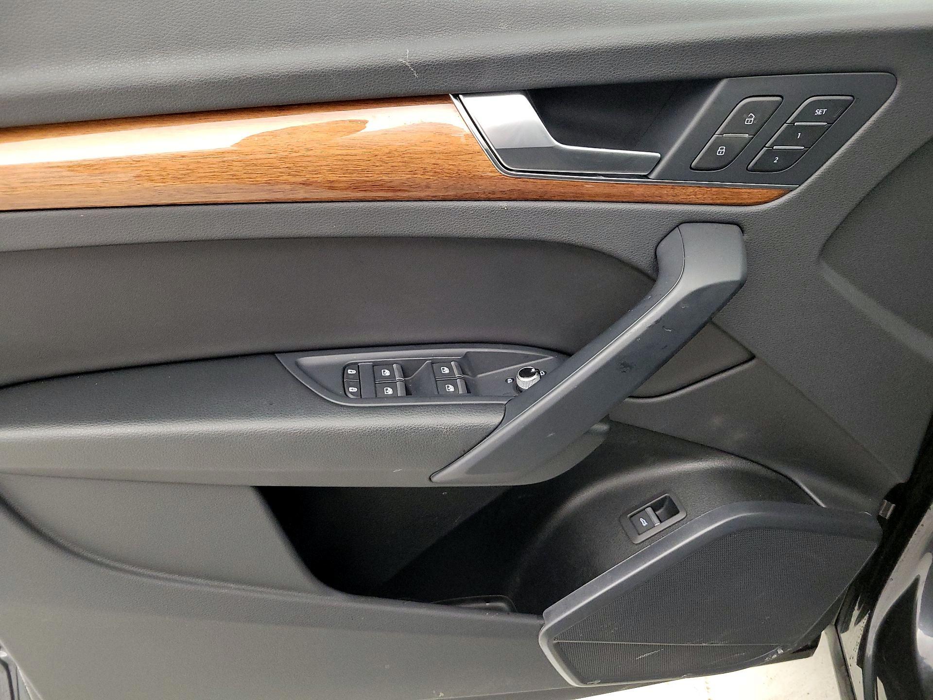 Thumbnail: 2023 Audi Q5 - 12