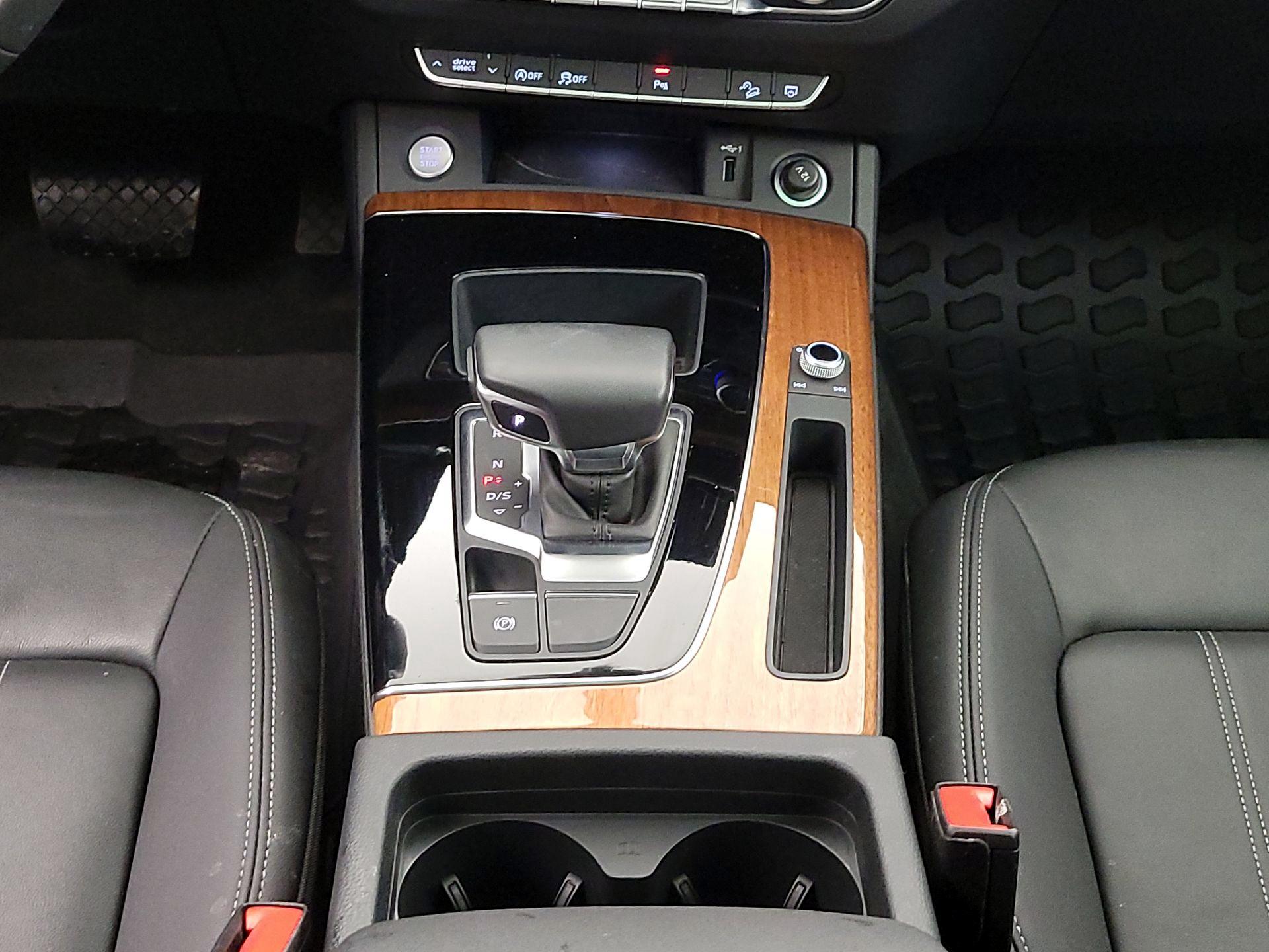 Thumbnail: 2023 Audi Q5 - 17