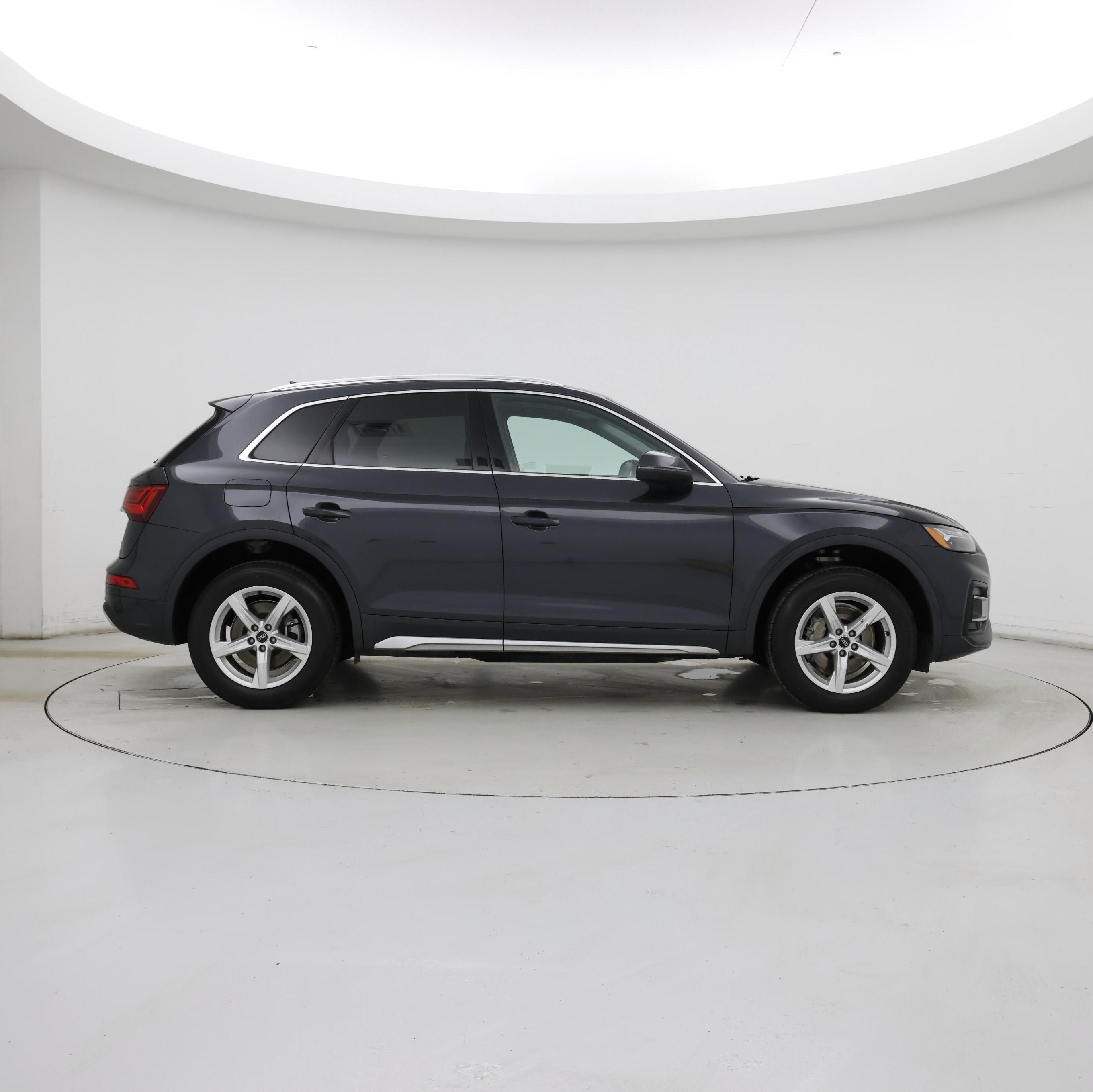 Thumbnail: 2023 Audi Q5 - 7