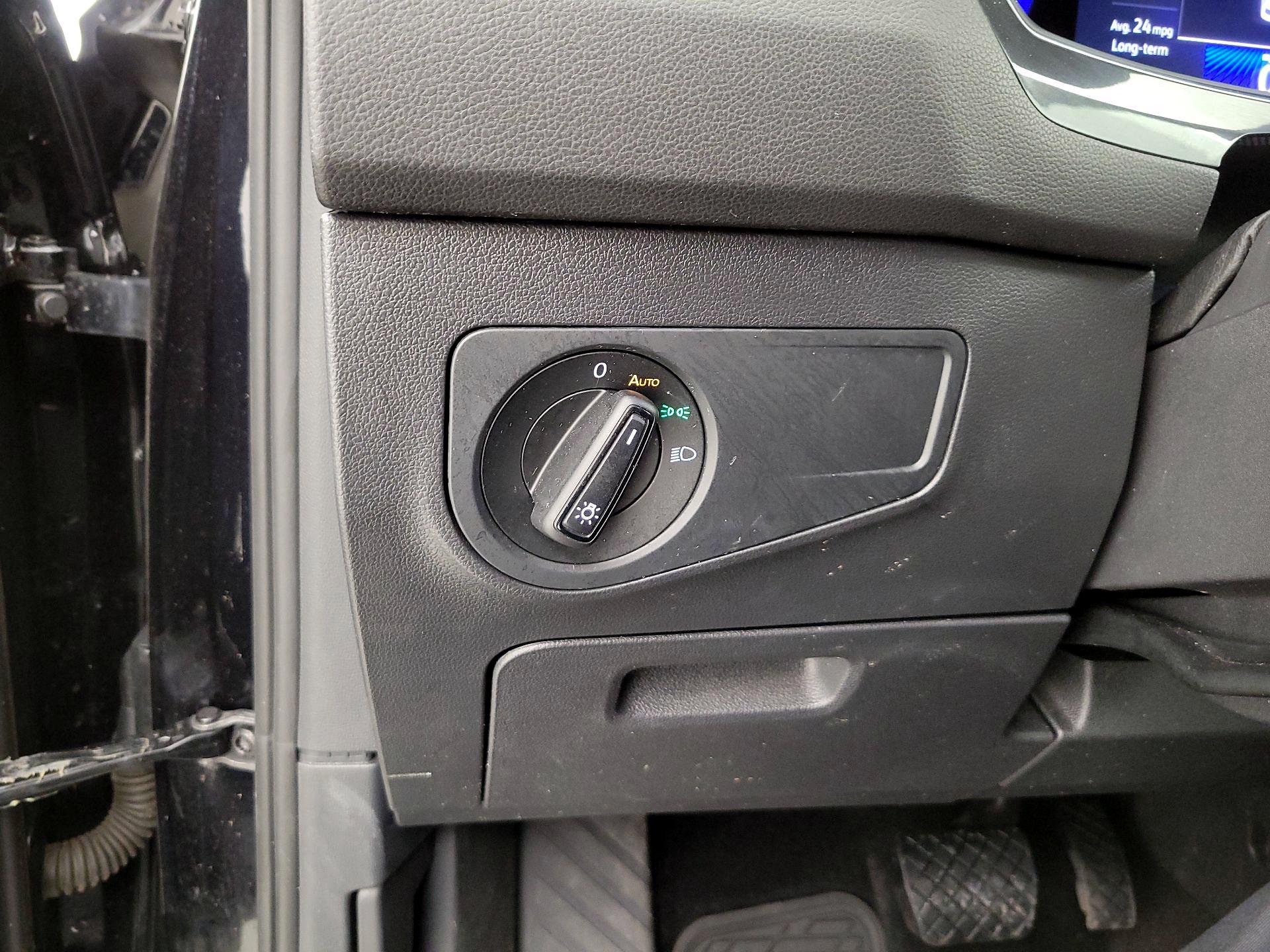 Thumbnail: 2023 Volkswagen Tiguan - 13