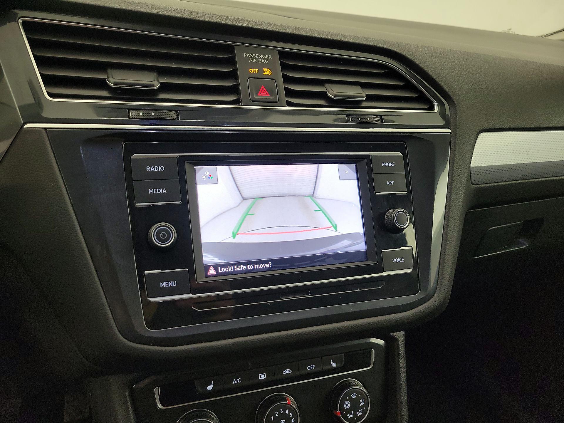 Thumbnail: 2023 Volkswagen Tiguan - 14