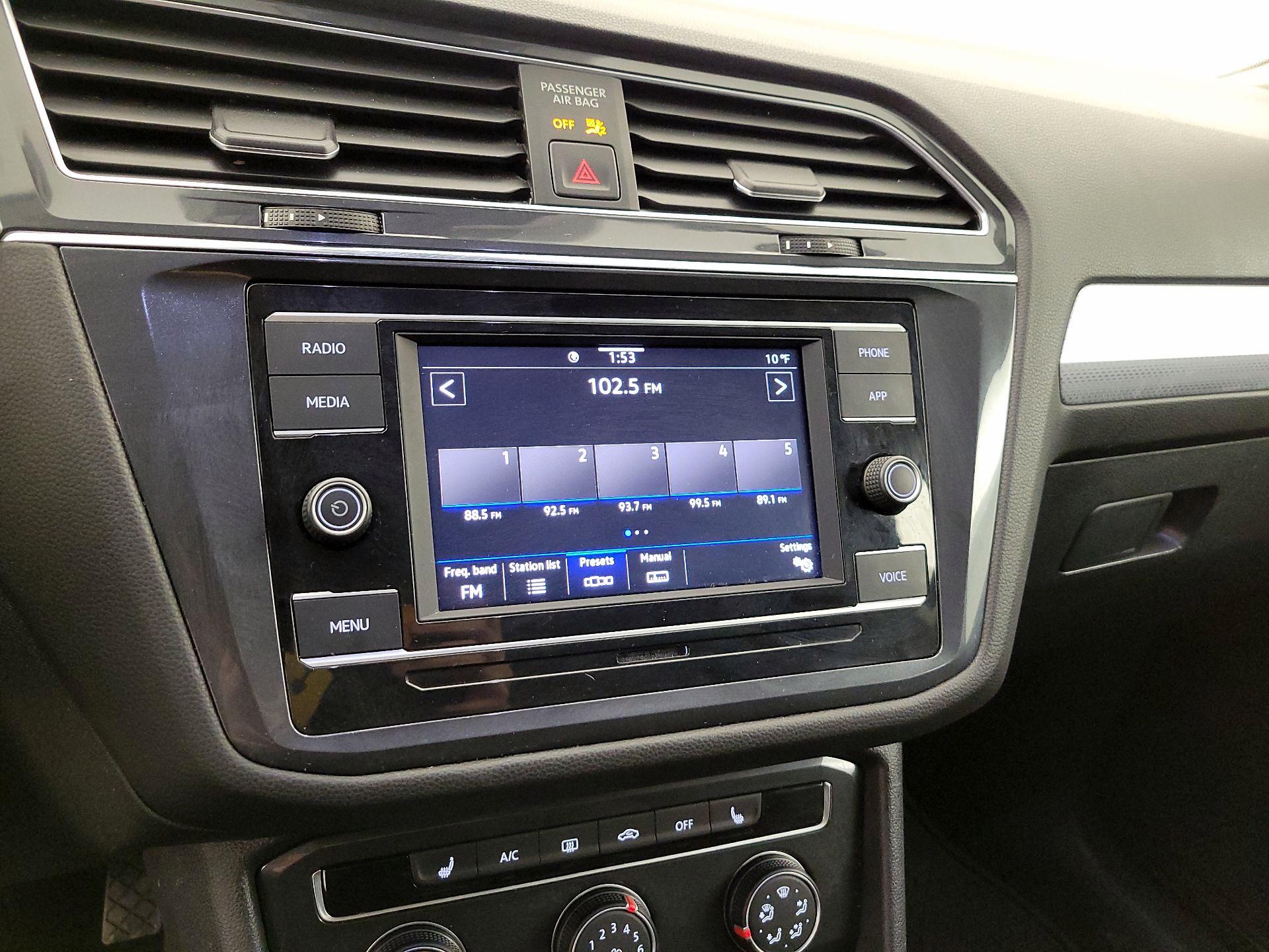 Thumbnail: 2023 Volkswagen Tiguan - 15