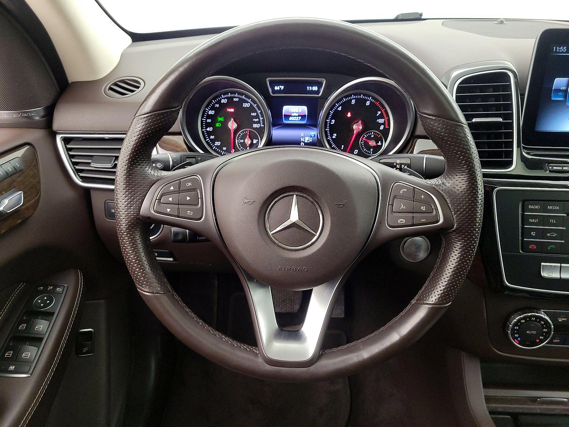 Thumbnail: 2017 Mercedes-Benz GLE - 10