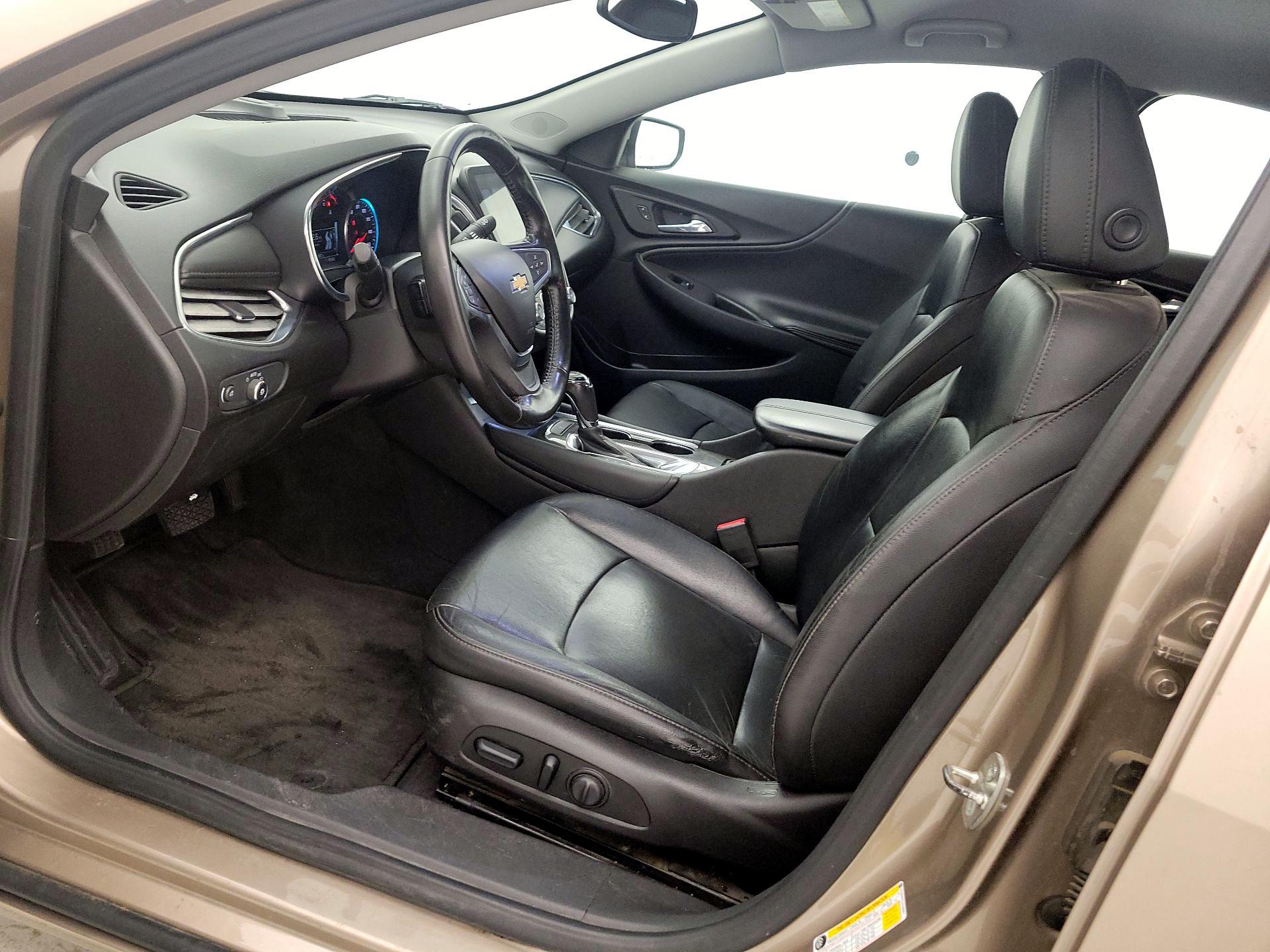 Thumbnail: 2018 Chevrolet Malibu - 11