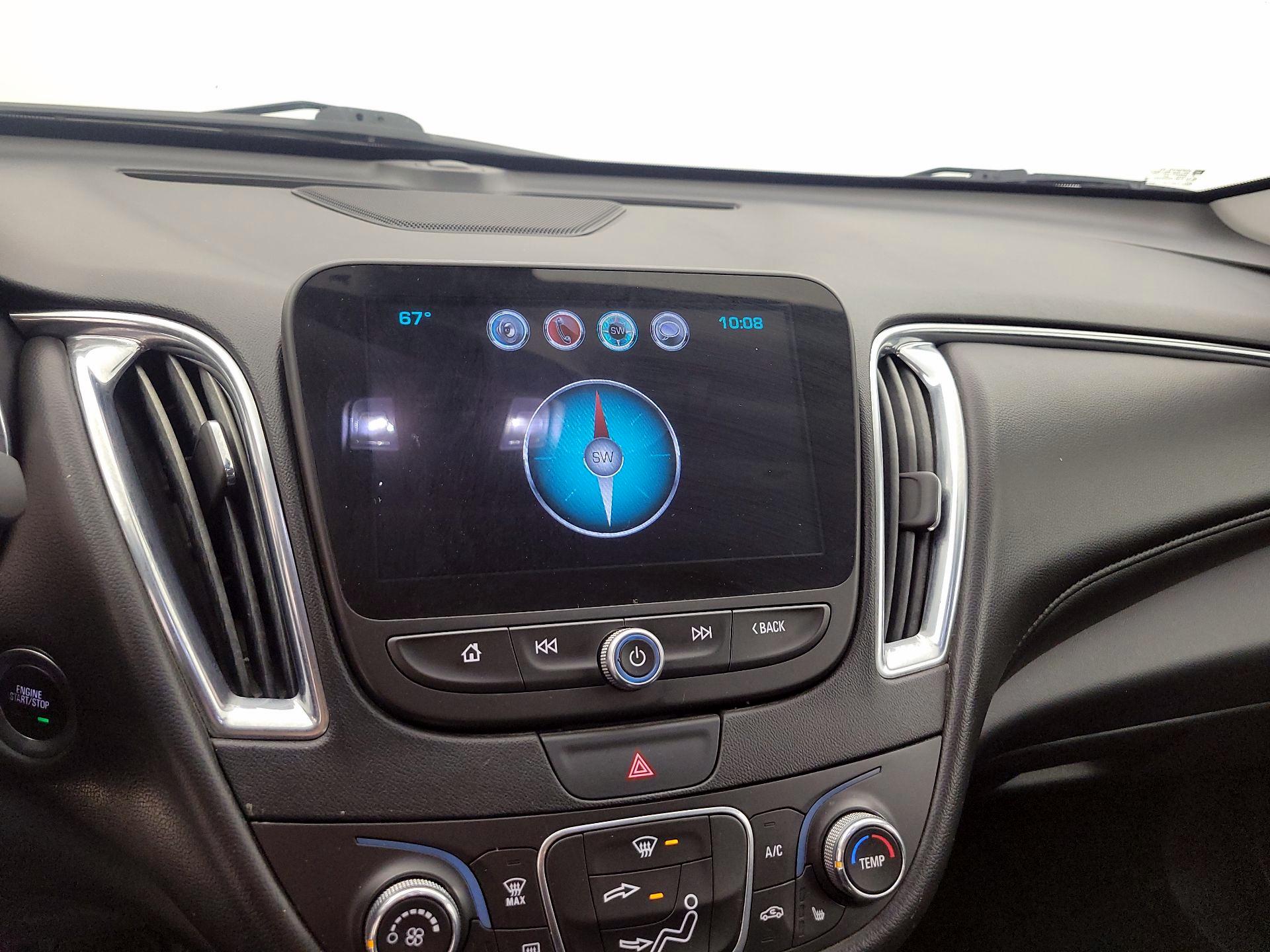 Thumbnail: 2018 Chevrolet Malibu - 14