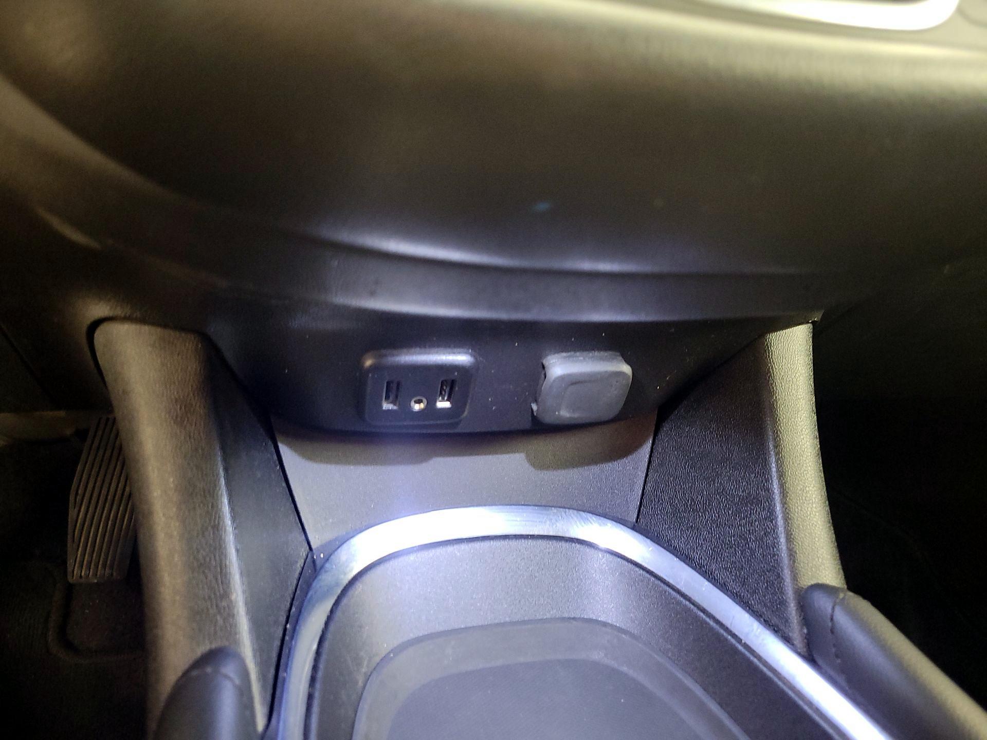 Thumbnail: 2018 Chevrolet Malibu - 19