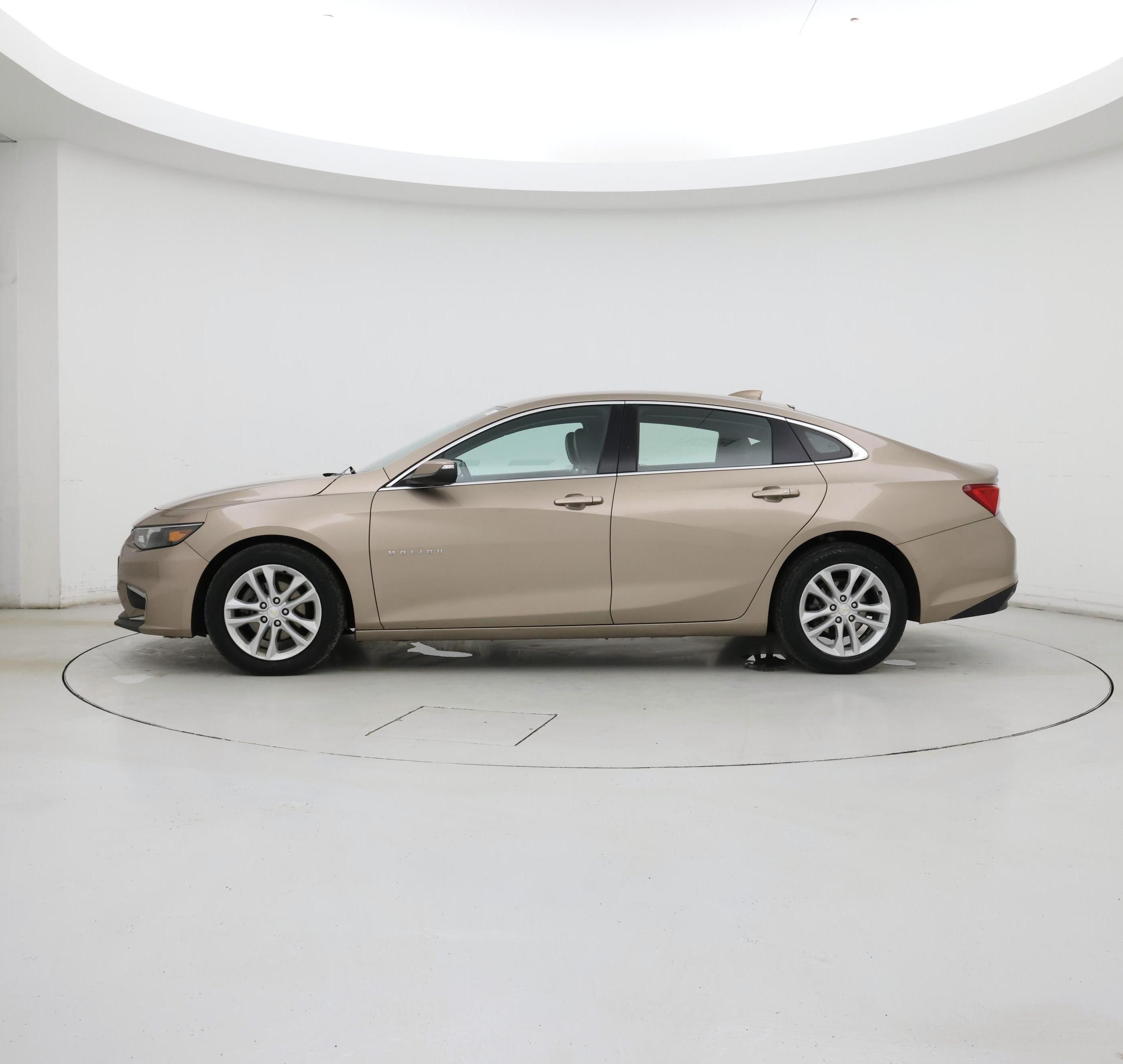 Thumbnail: 2018 Chevrolet Malibu - 3