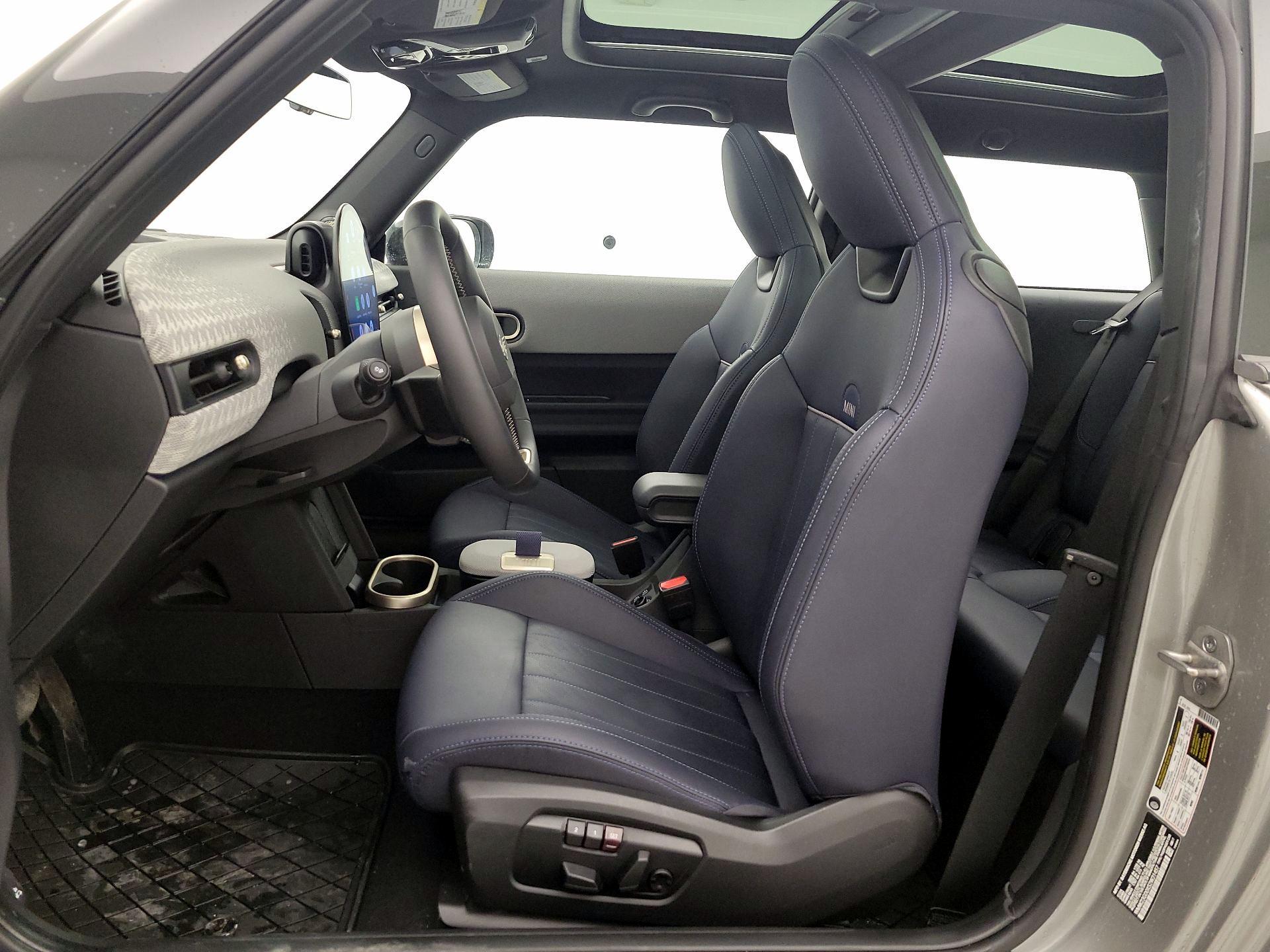 Thumbnail: 2025 MINI Cooper Hardtop - 11