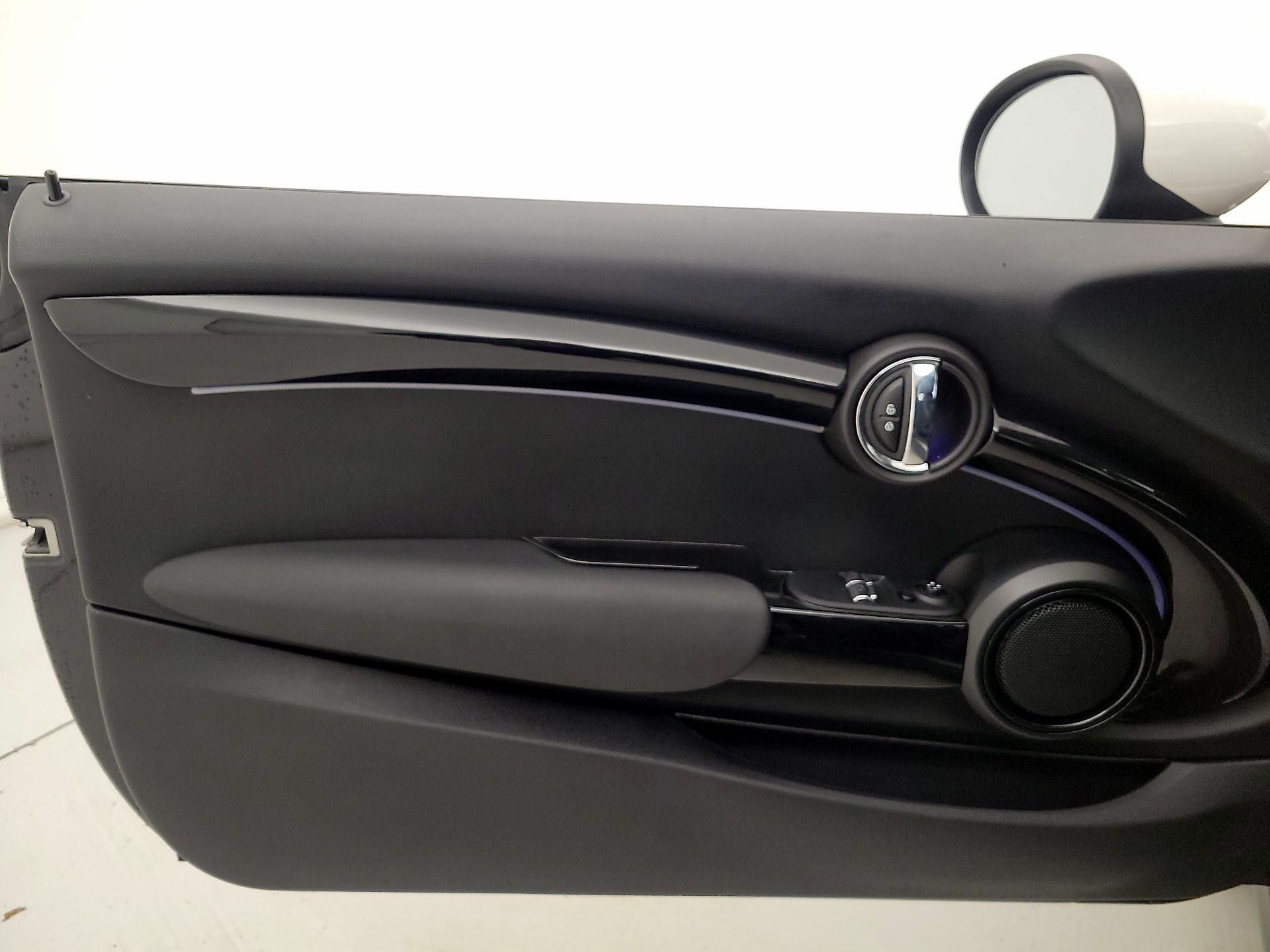 Thumbnail: 2022 MINI Cooper Hardtop - 12