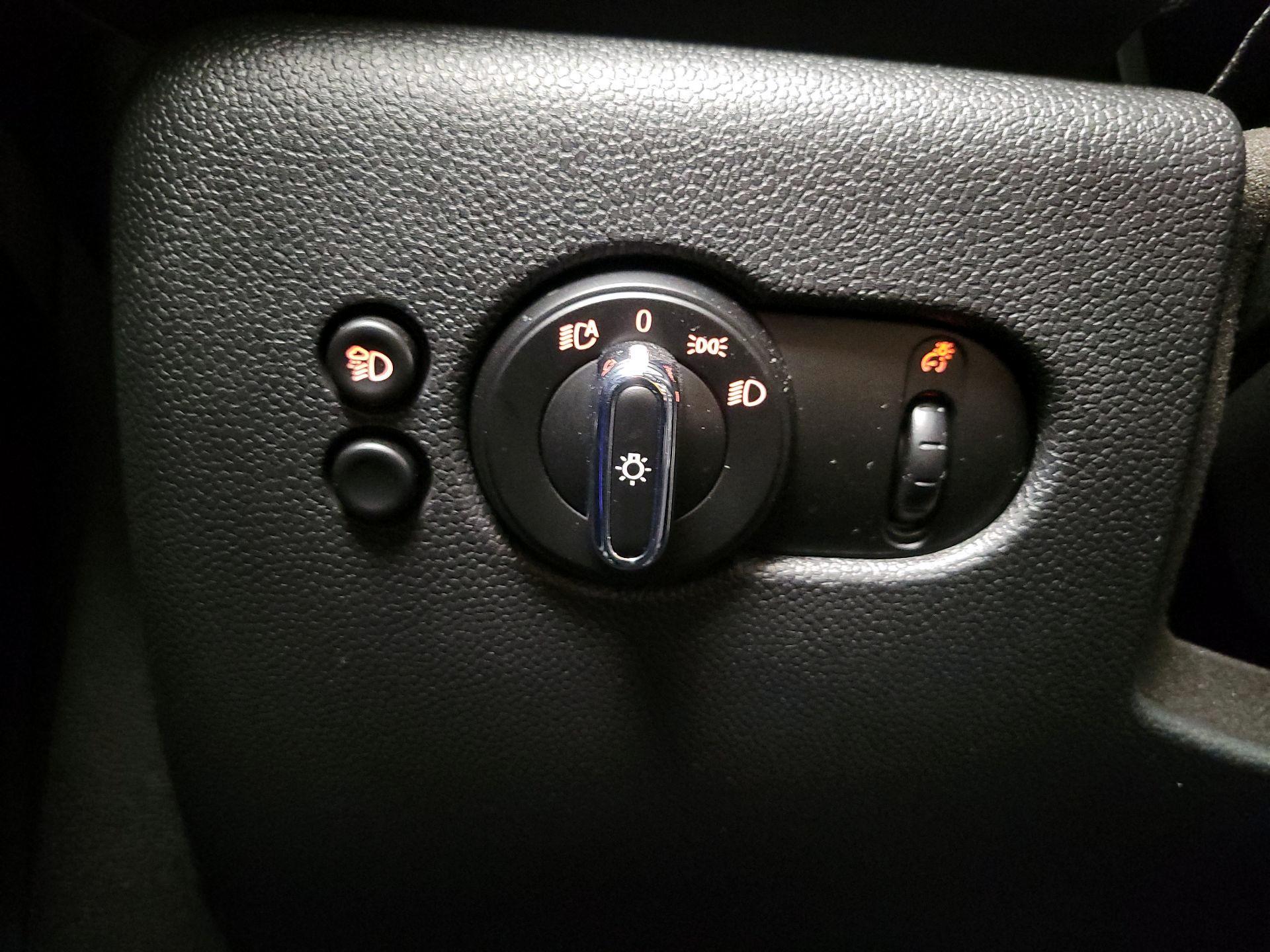 Thumbnail: 2022 MINI Cooper Hardtop - 13