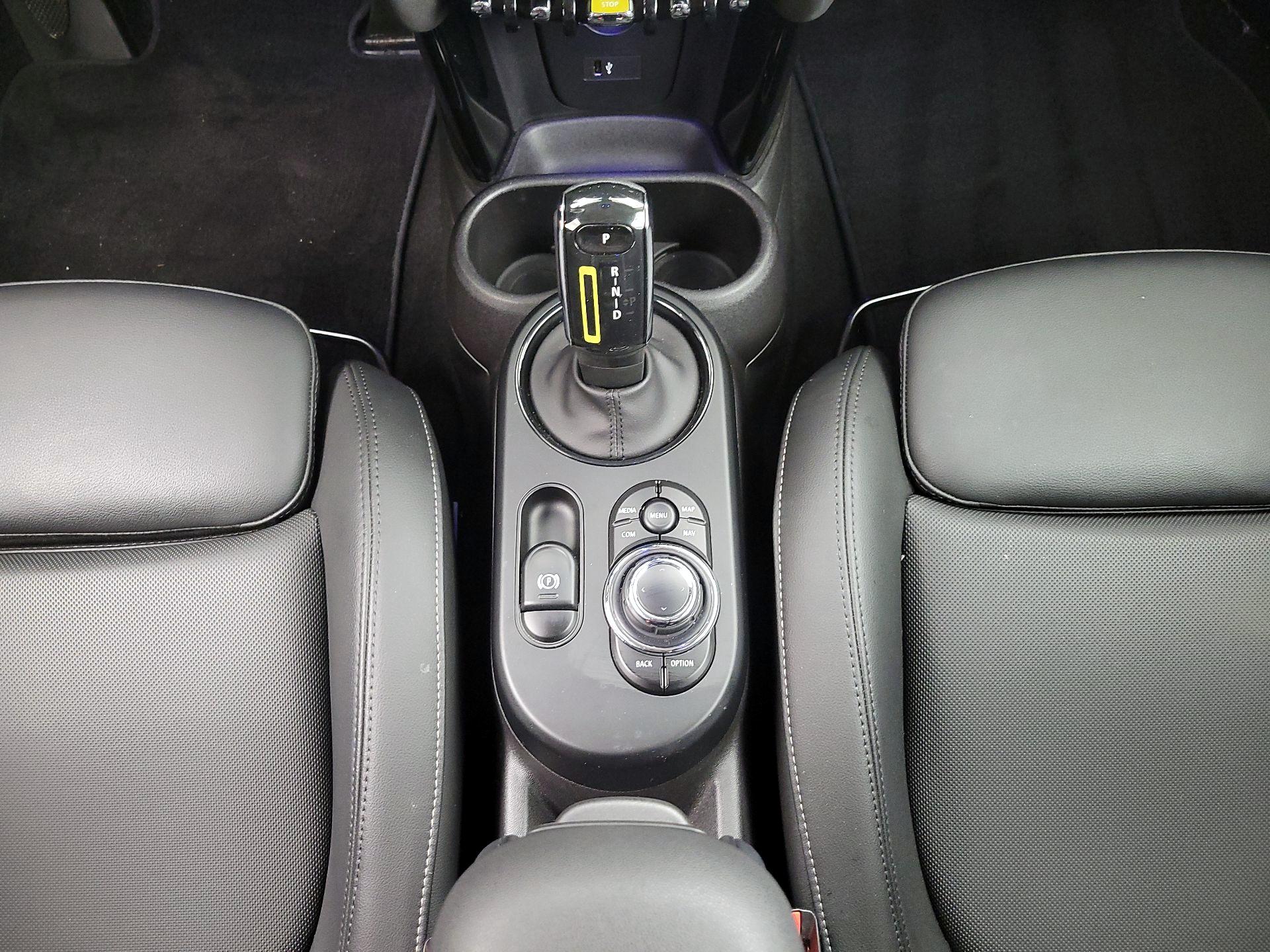 Thumbnail: 2022 MINI Cooper Hardtop - 18