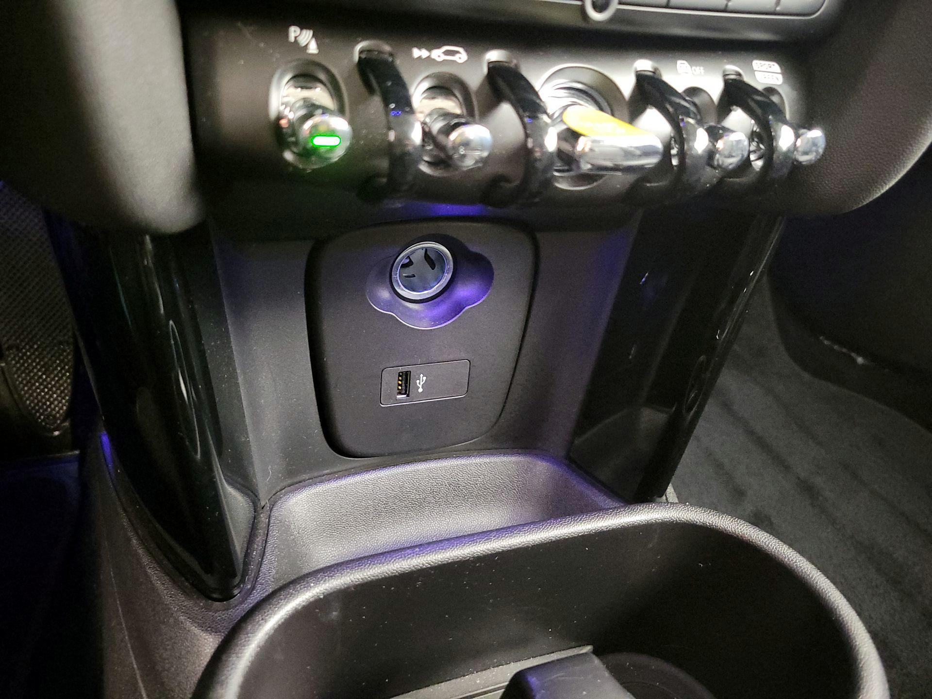 Thumbnail: 2022 MINI Cooper Hardtop - 19