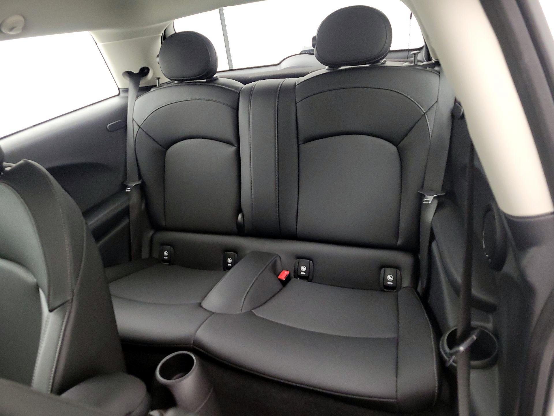 Thumbnail: 2022 MINI Cooper Hardtop - 20