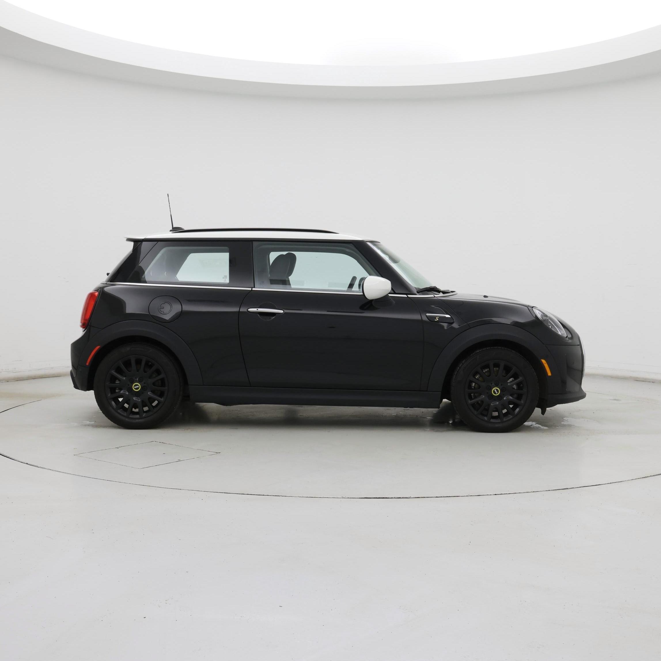 Thumbnail: 2022 MINI Cooper Hardtop - 7