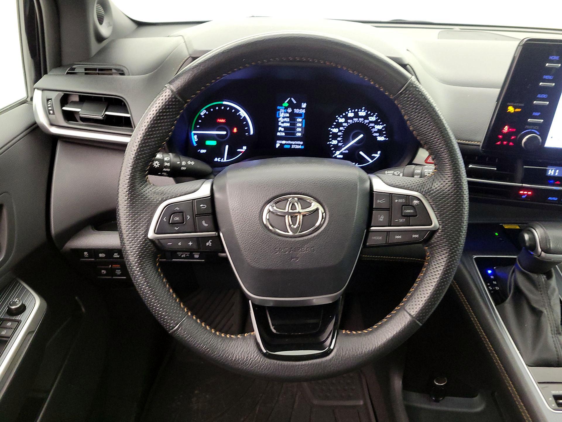 Thumbnail: 2023 Toyota Sienna - 10