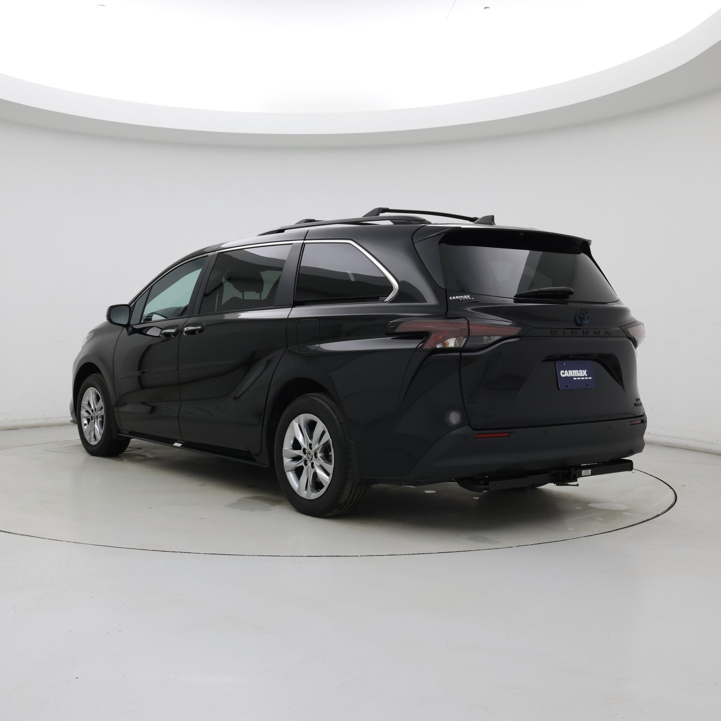 Thumbnail: 2023 Toyota Sienna - 2