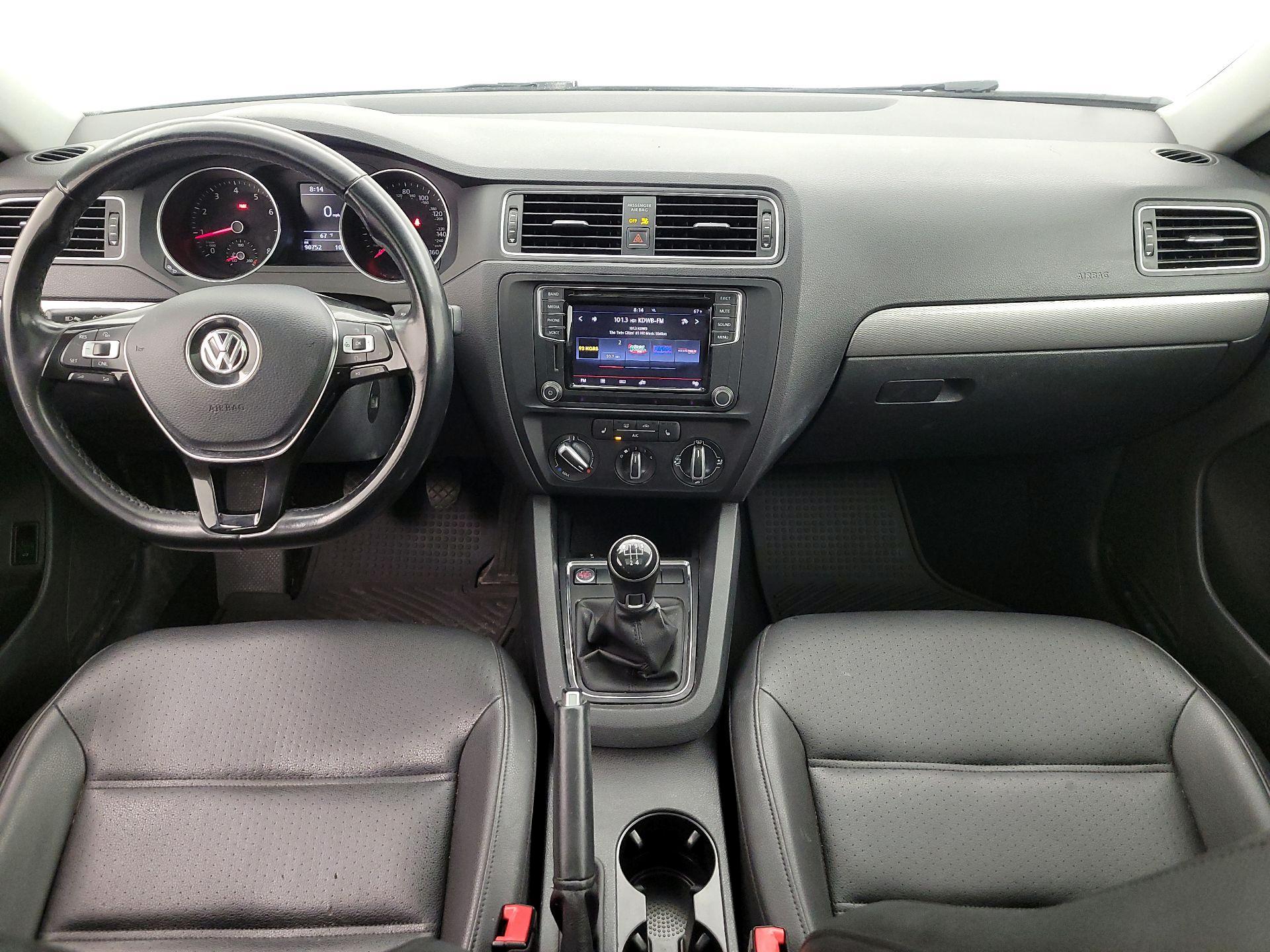 Thumbnail: 2017 Volkswagen Jetta - 9