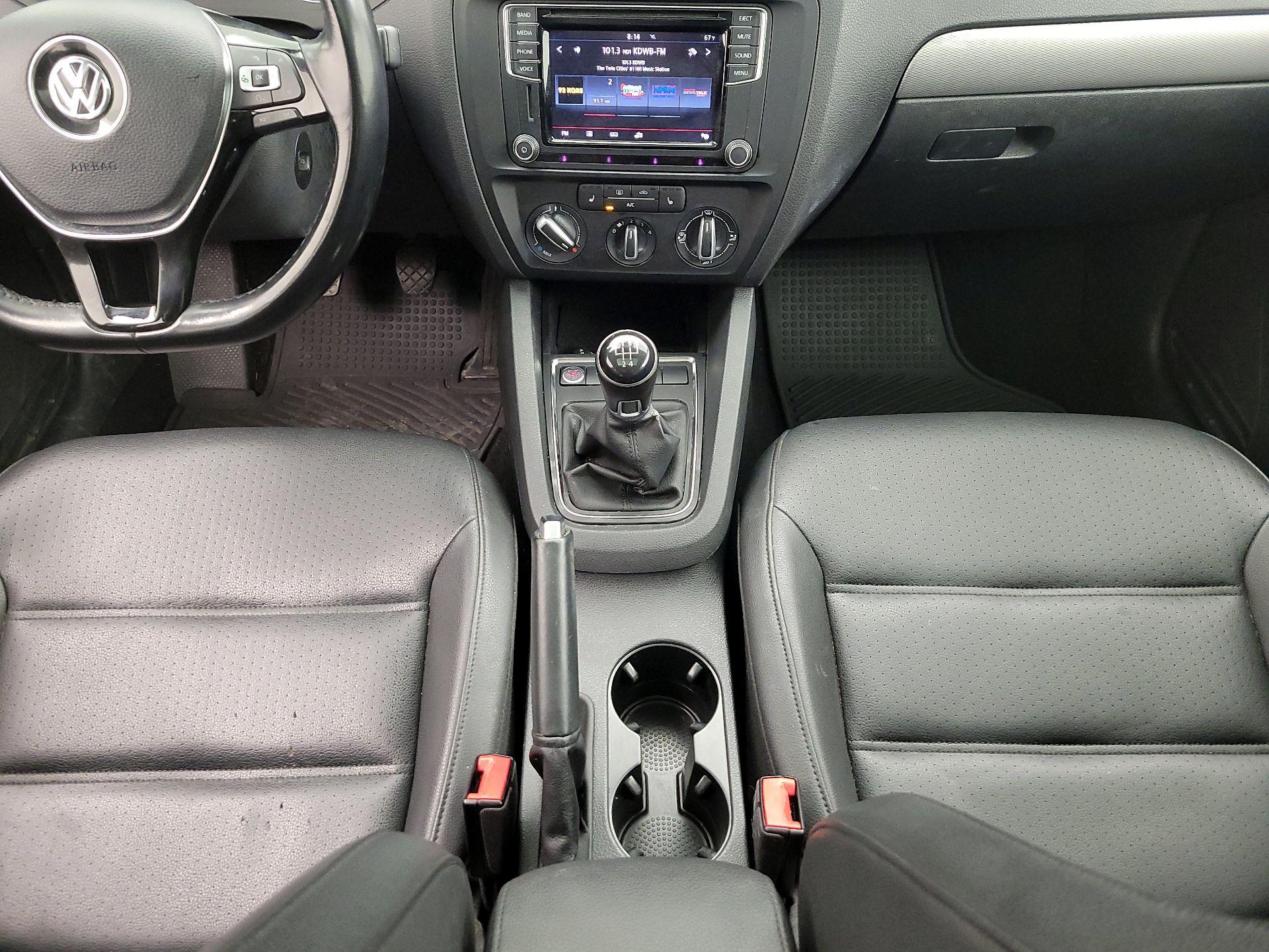 Thumbnail: 2017 Volkswagen Jetta - 17