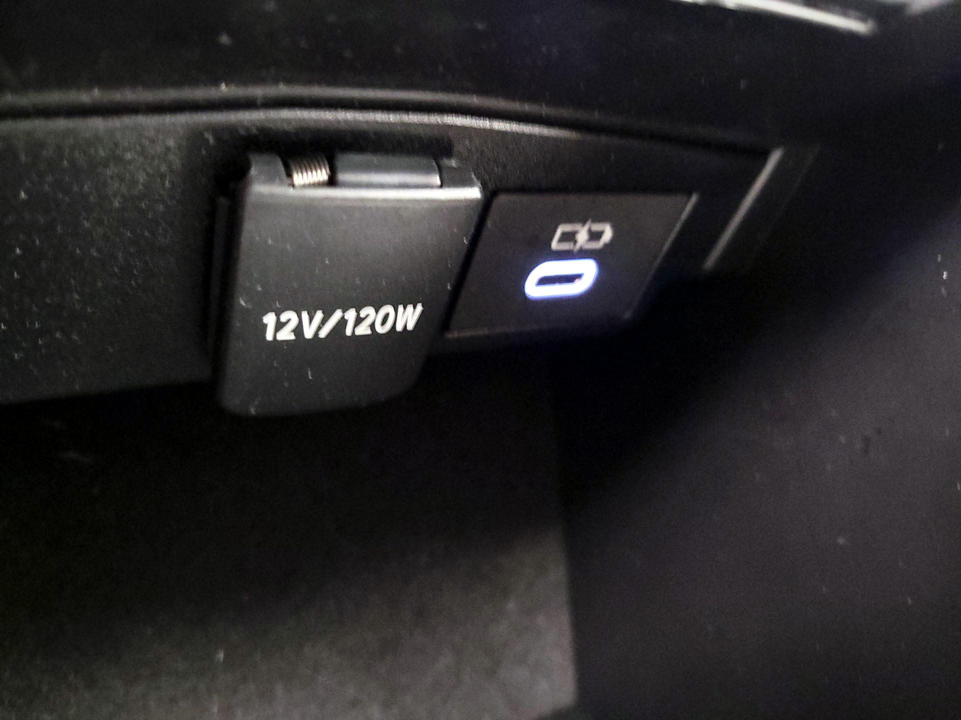 Thumbnail: 2025 Toyota Corolla - 18