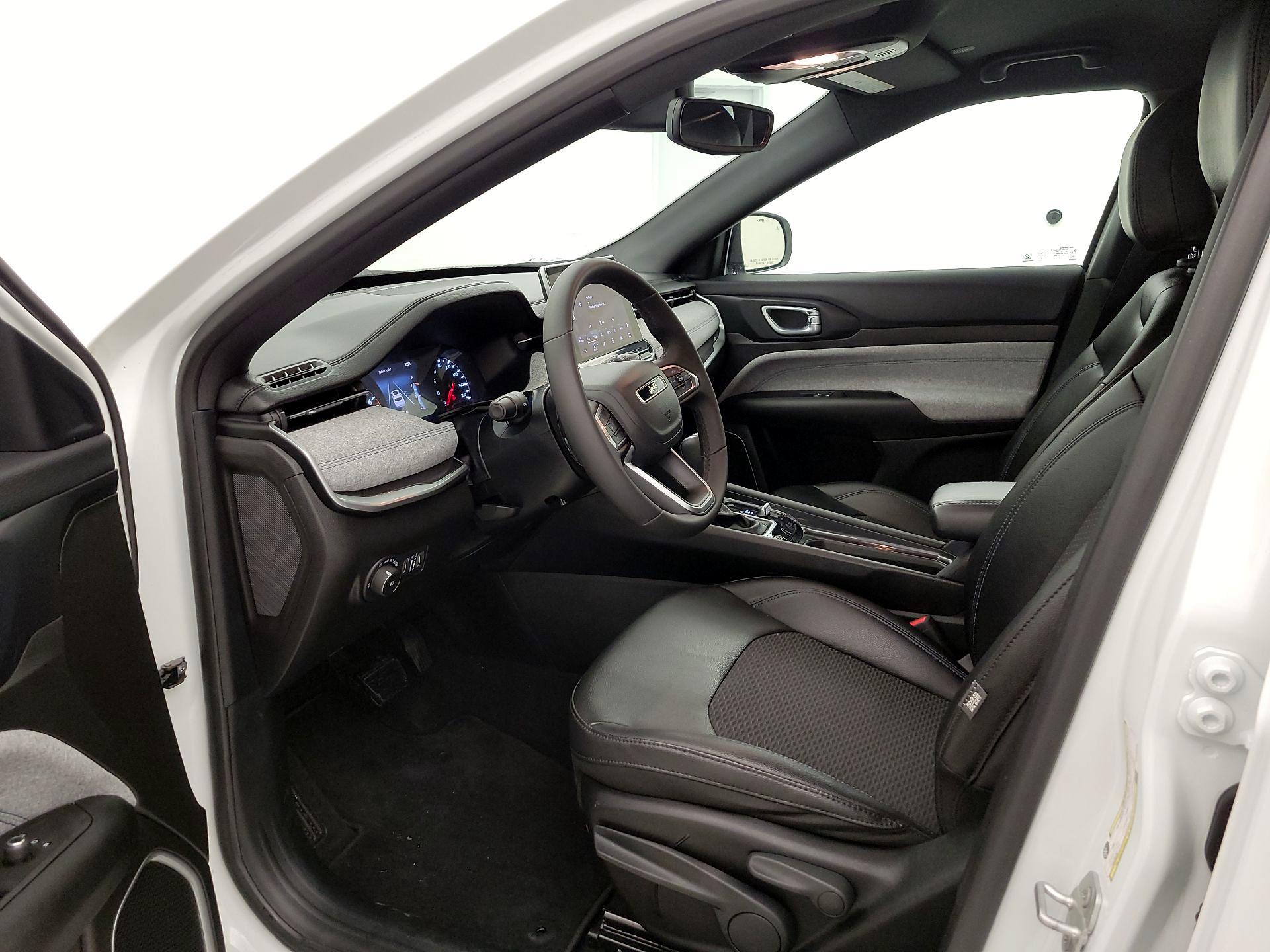 Thumbnail: 2024 Jeep Compass - 11