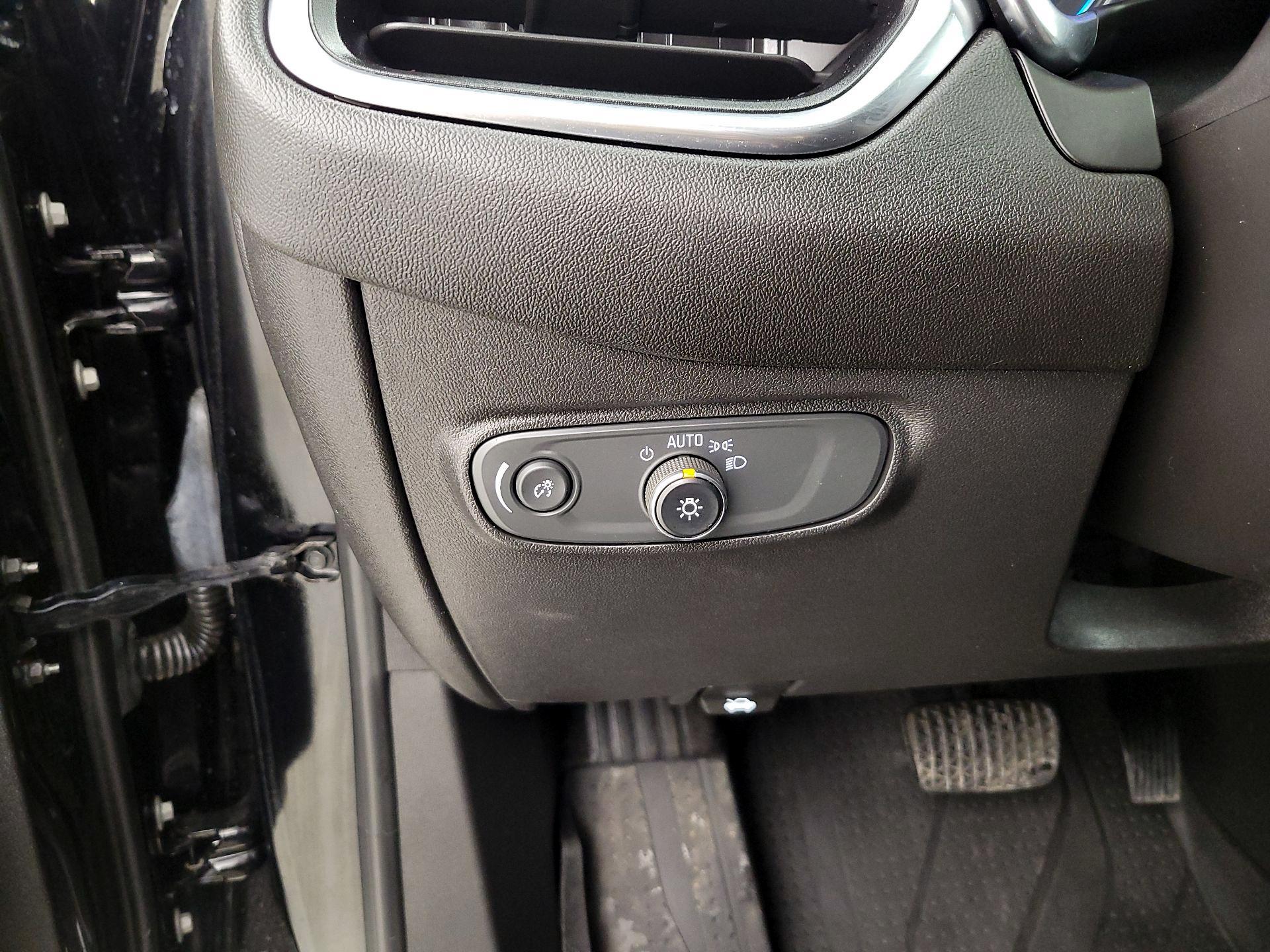 Thumbnail: 2022 Chevrolet Equinox - 13