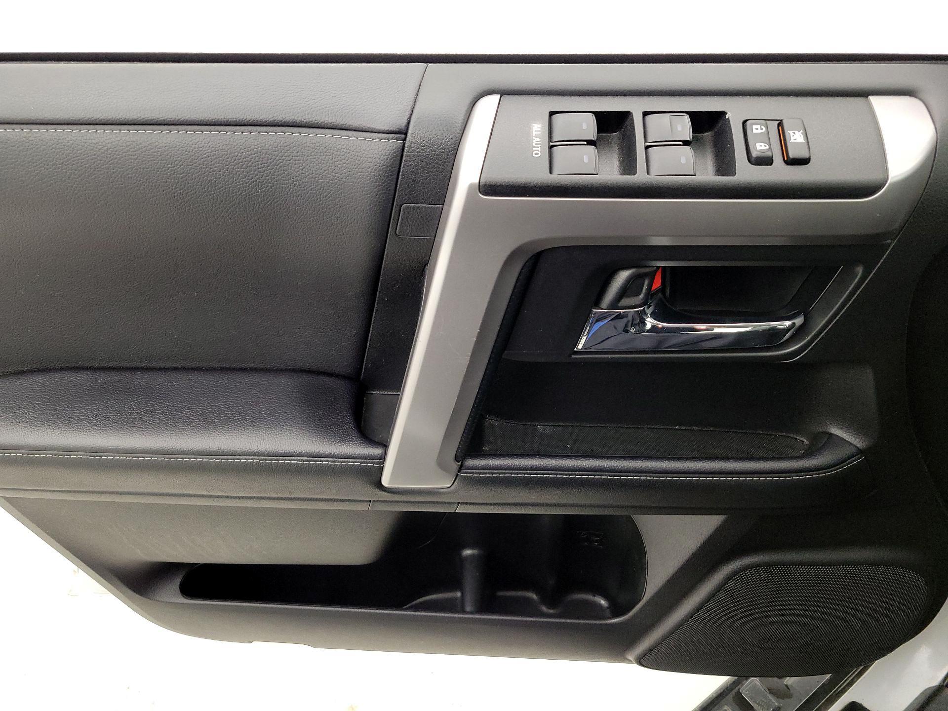 Thumbnail: 2024 Toyota 4Runner - 12