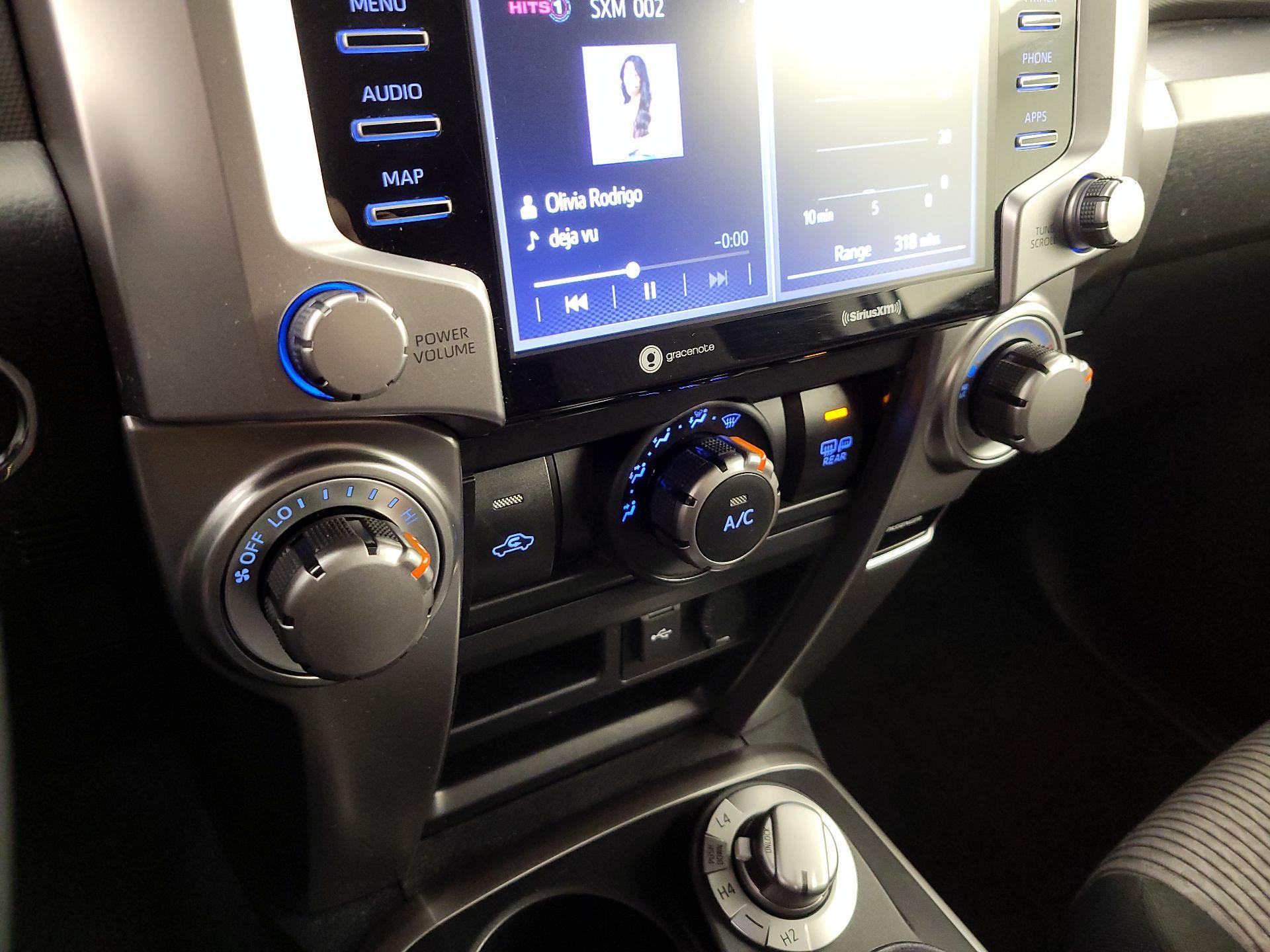 Thumbnail: 2024 Toyota 4Runner - 17