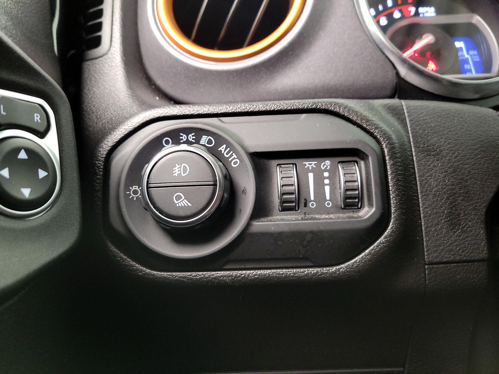 Thumbnail: 2022 Jeep Gladiator - 13