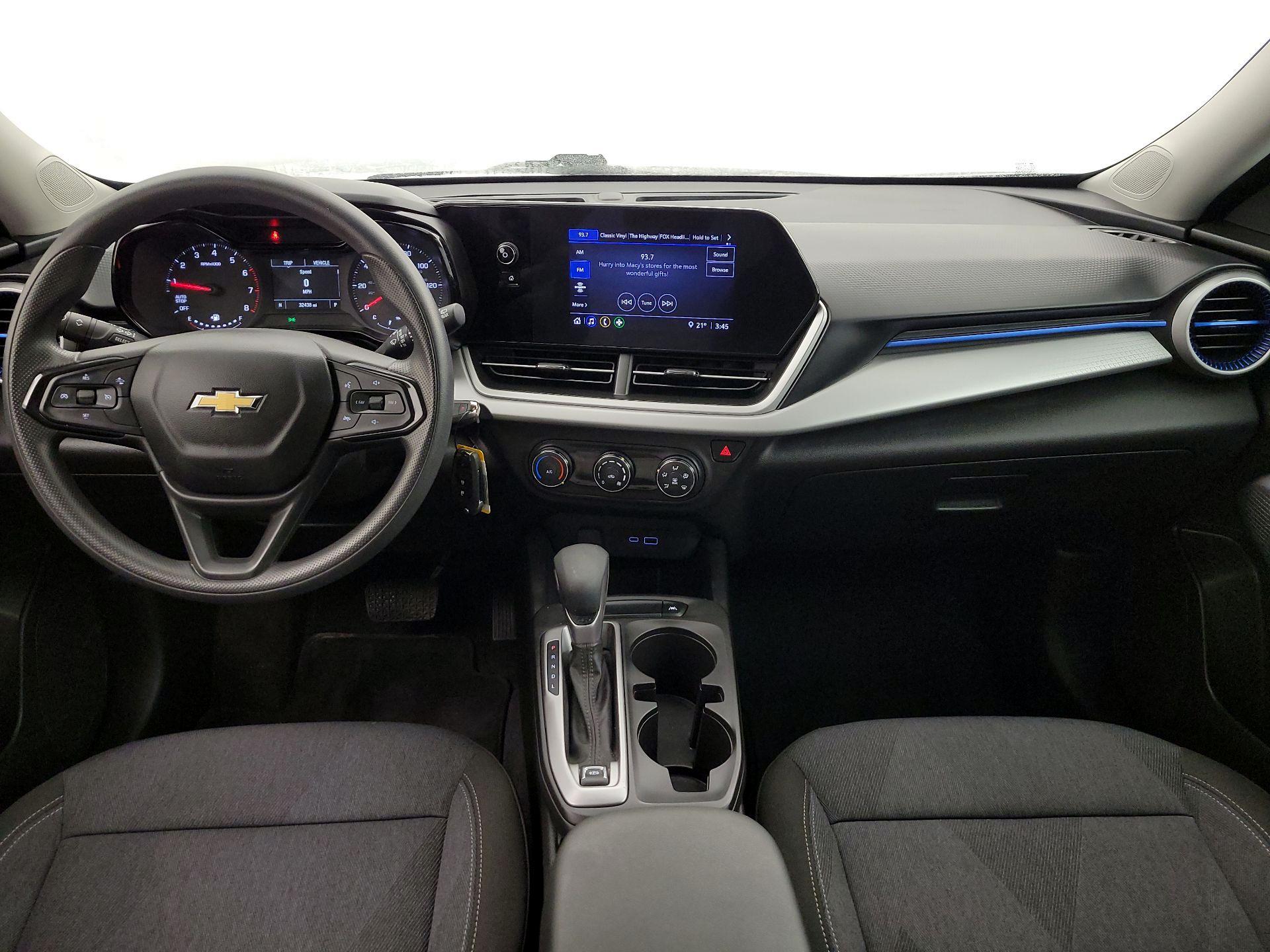 Thumbnail: 2024 Chevrolet Trax - 9