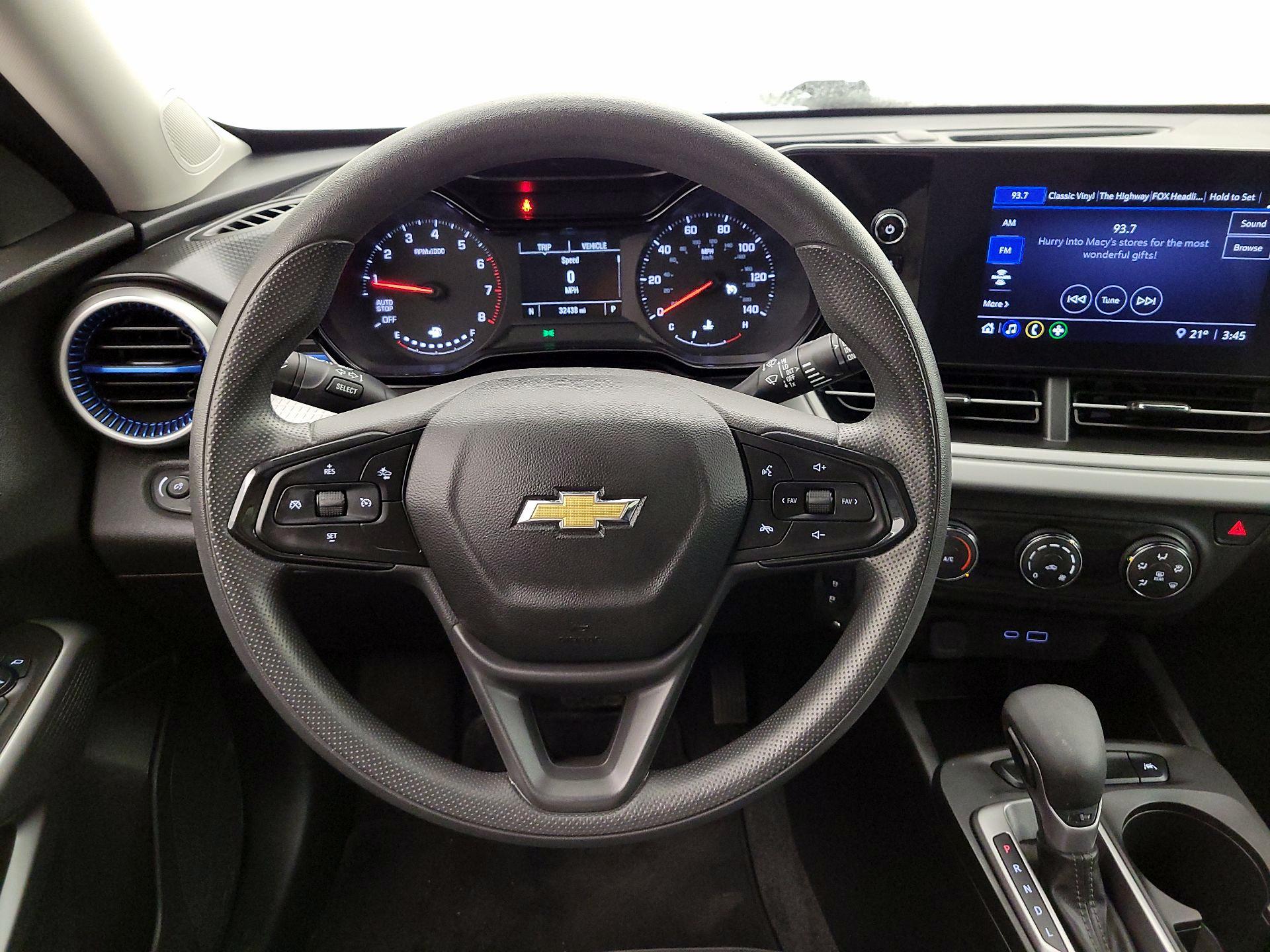 Thumbnail: 2024 Chevrolet Trax - 10