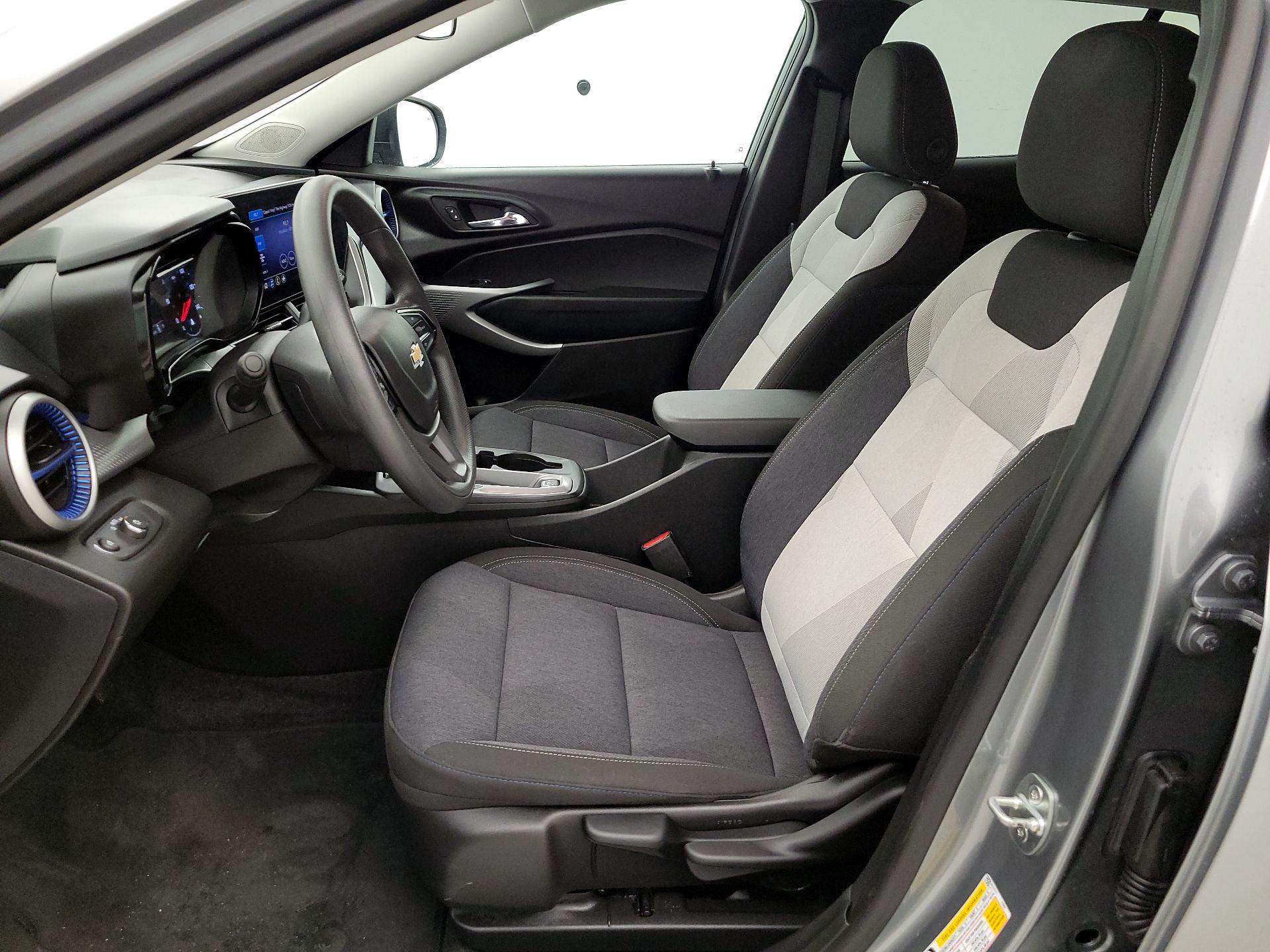 Thumbnail: 2024 Chevrolet Trax - 11