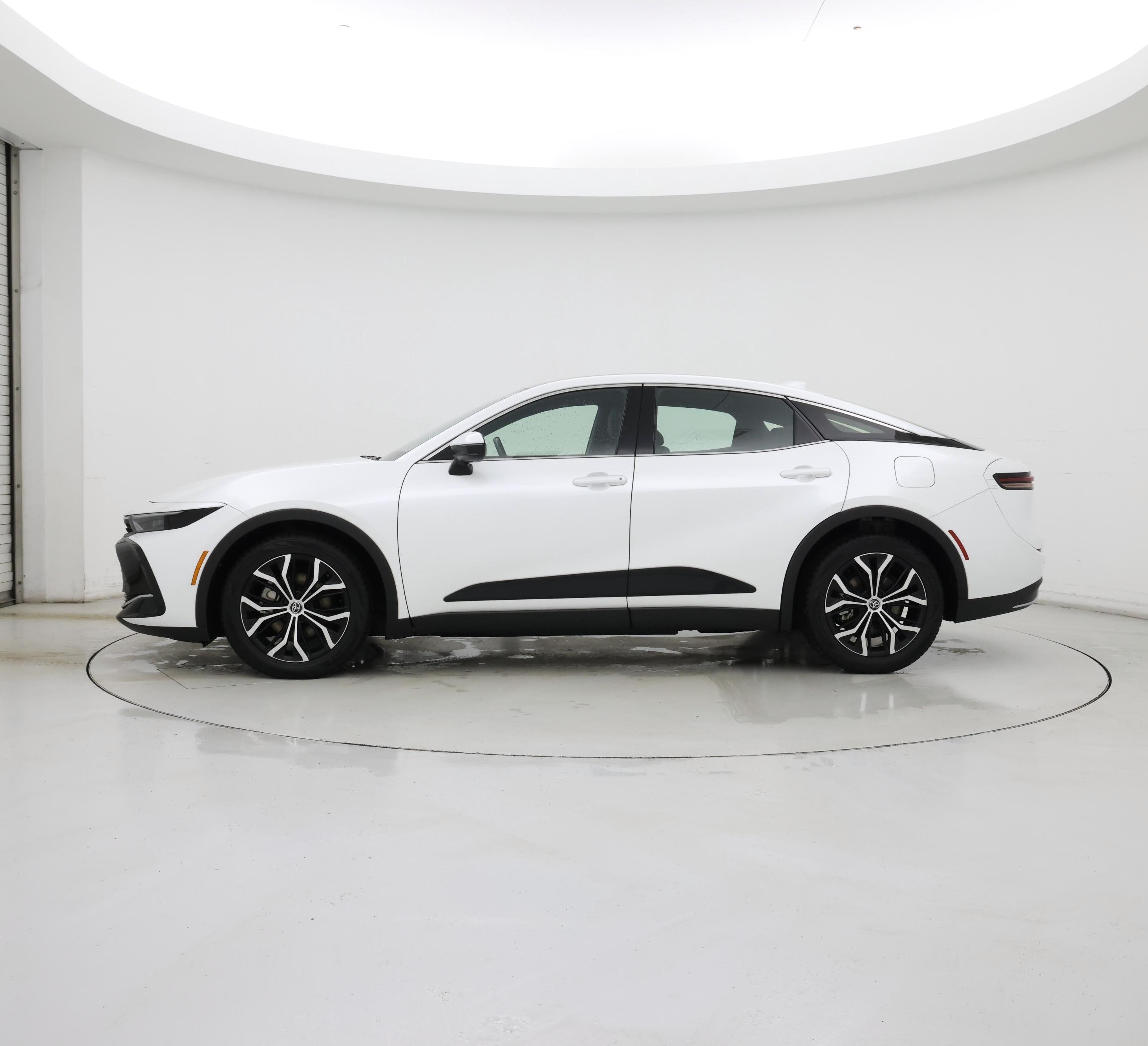 Thumbnail: 2023 Toyota Crown - 3