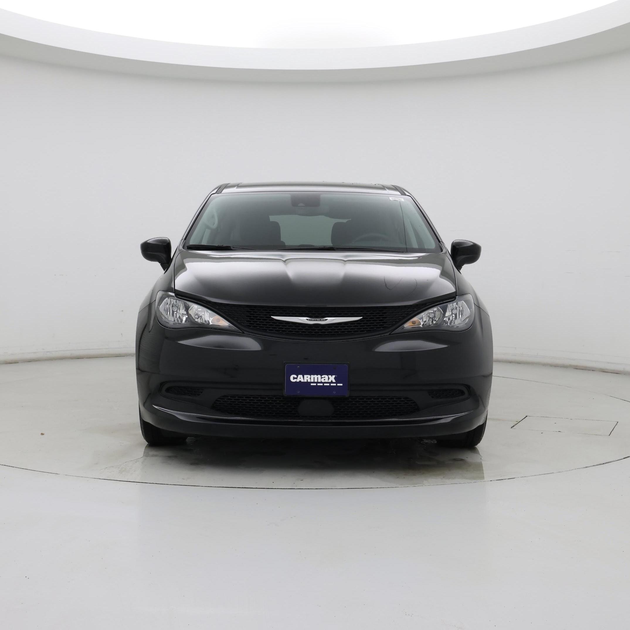 Thumbnail: 2023 Chrysler Voyager - 5